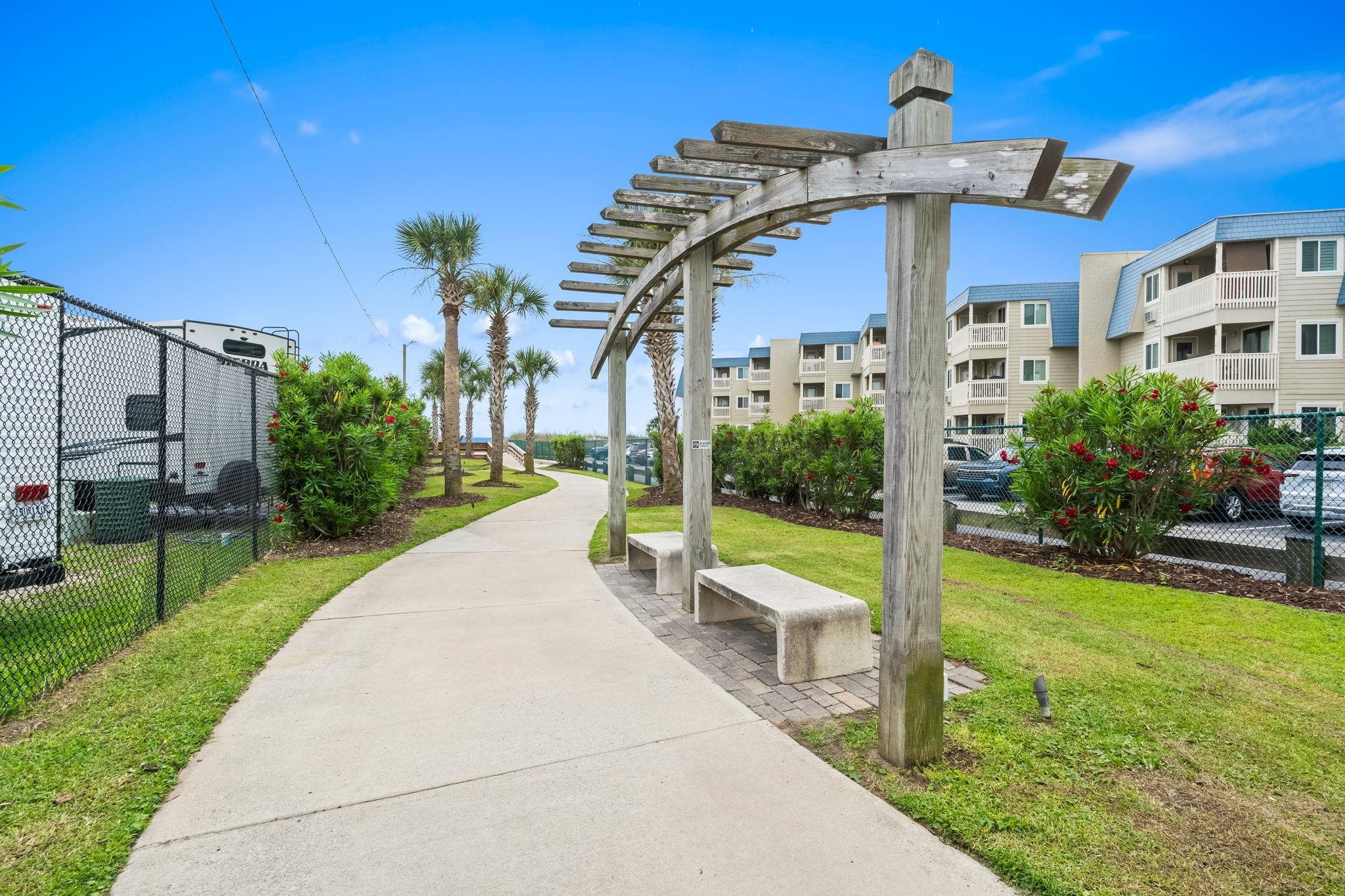 9661 Shore Dr. Property Photo 32
