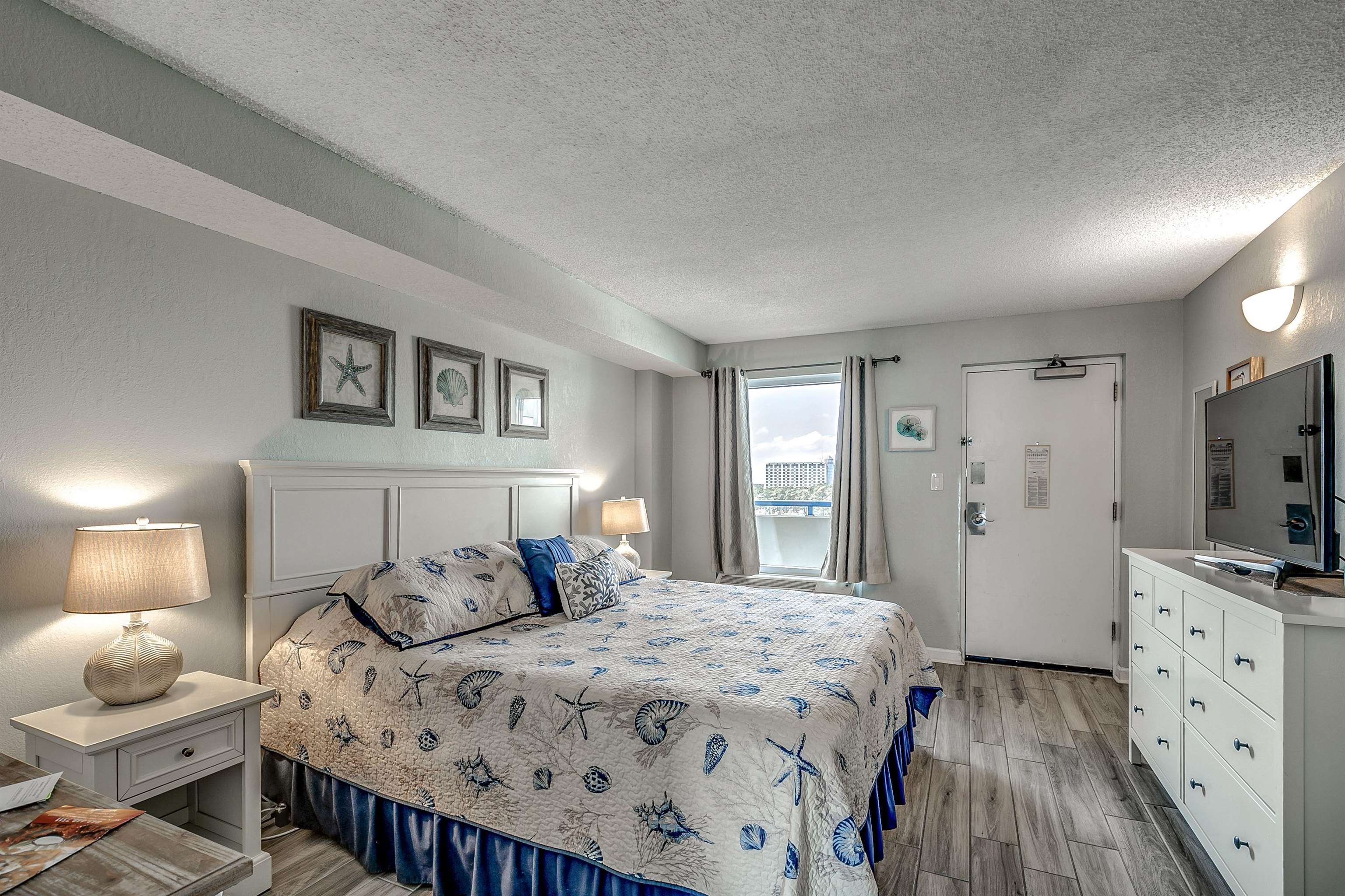 2300 N Ocean Blvd. Property Photo 4