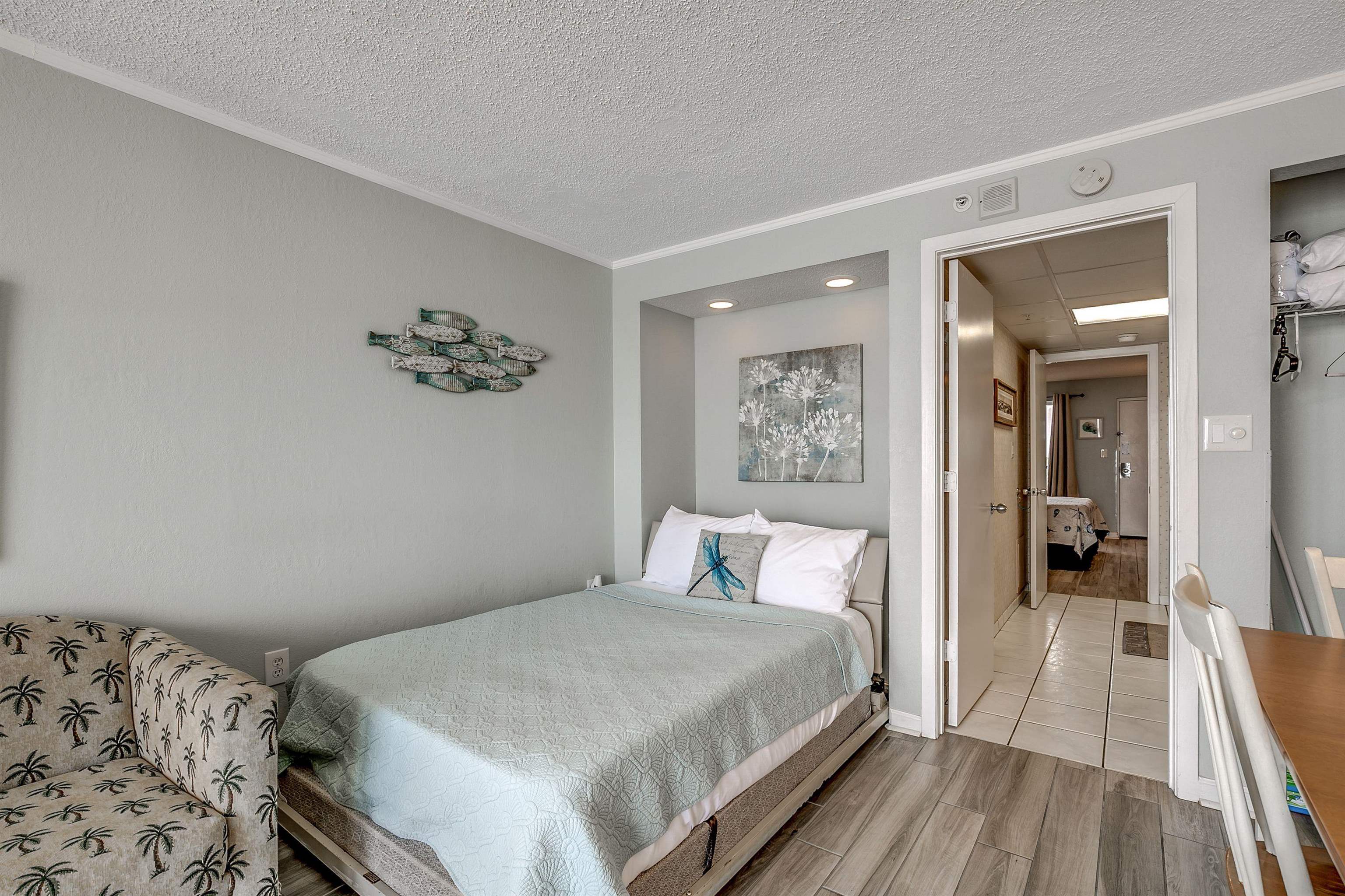 2300 N Ocean Blvd. Property Photo 10