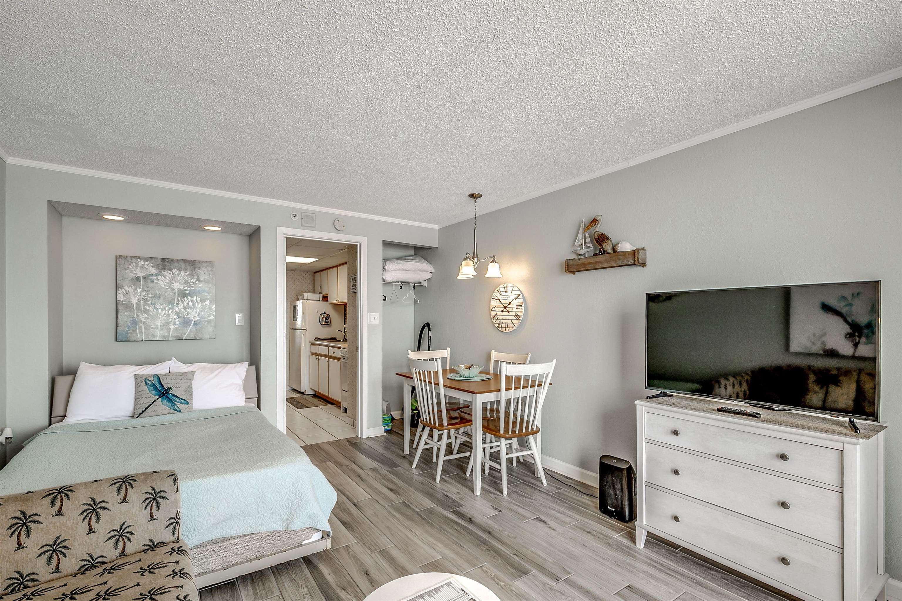 2300 N Ocean Blvd. Property Photo 12
