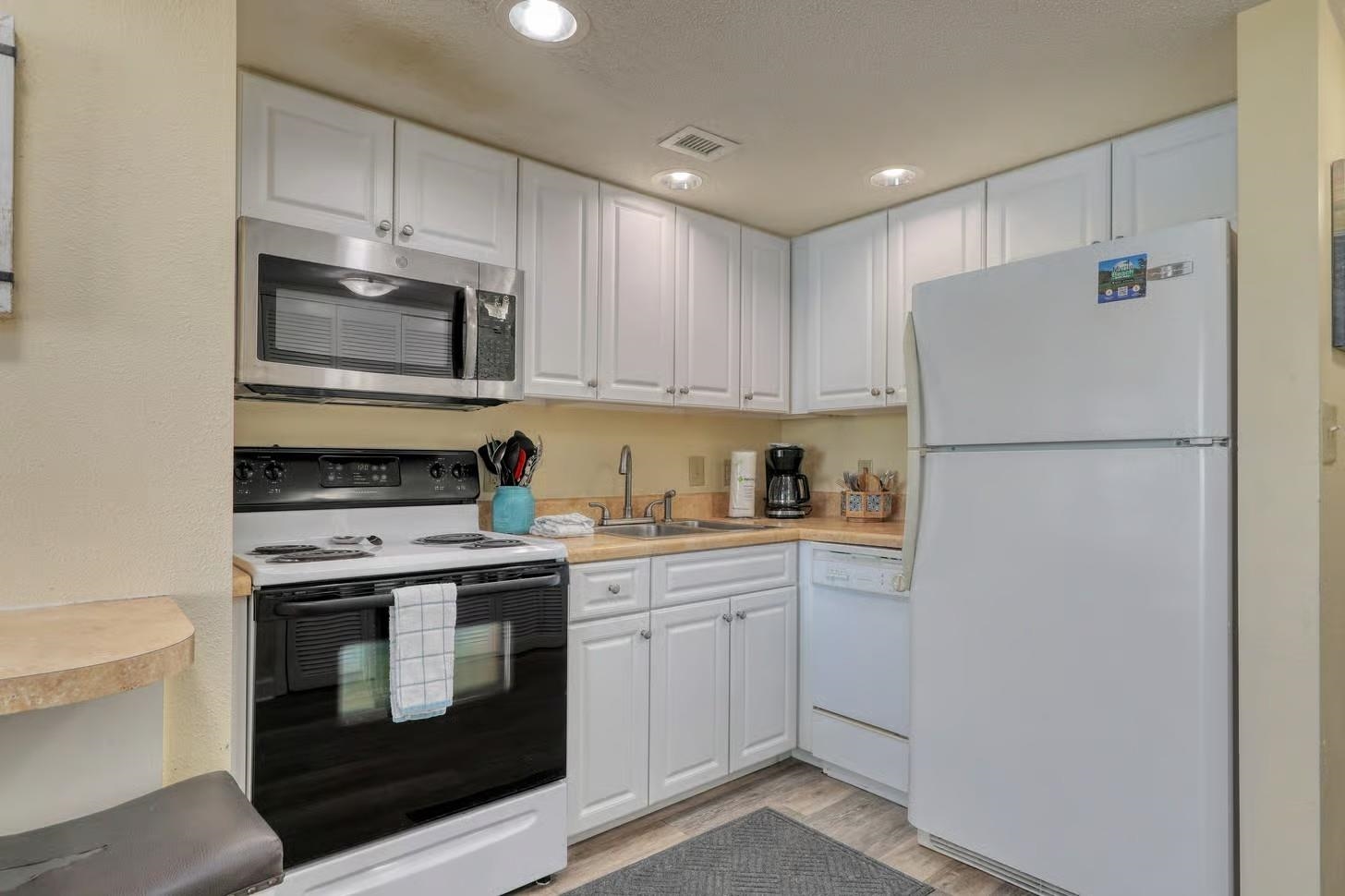 2501 S Ocean Blvd. Property Photo 9