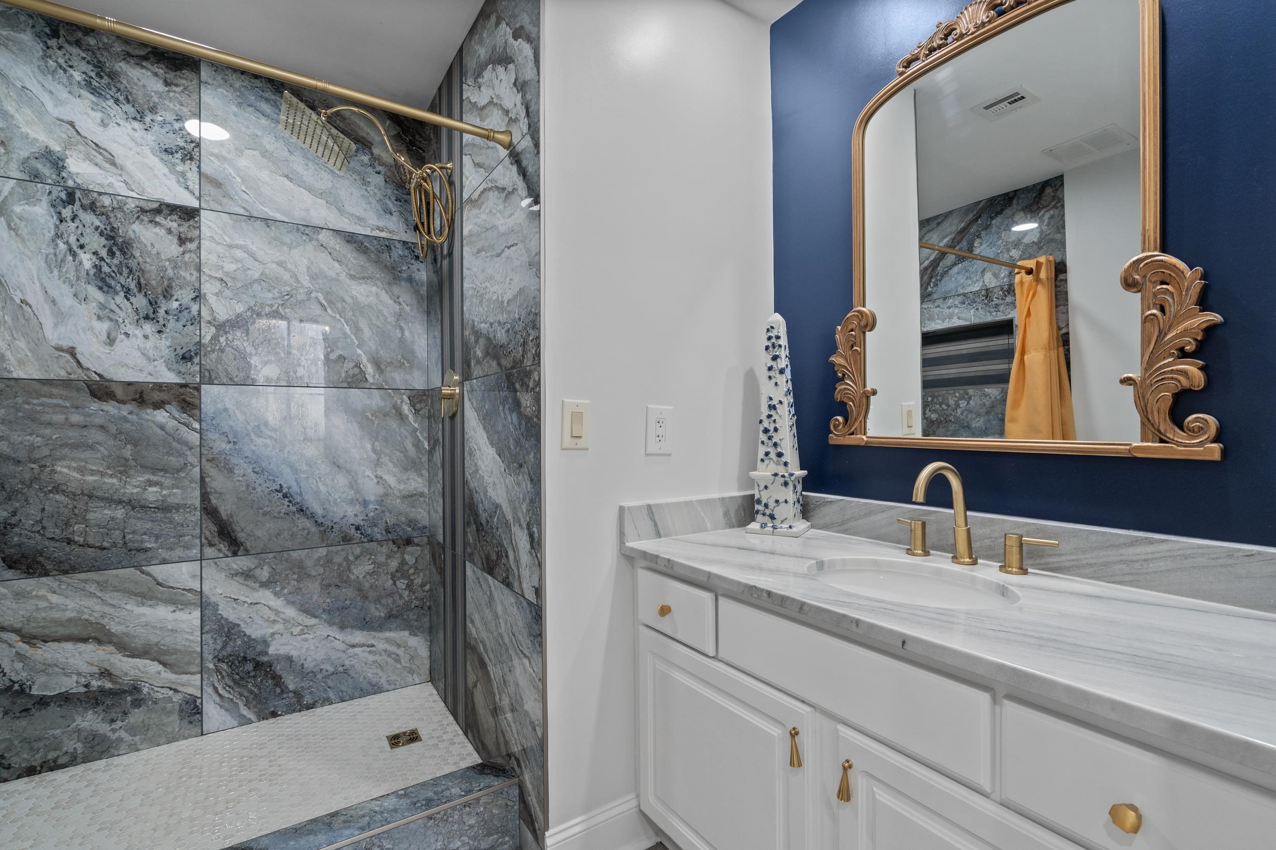 5523 N Ocean Blvd. Property Photo 35