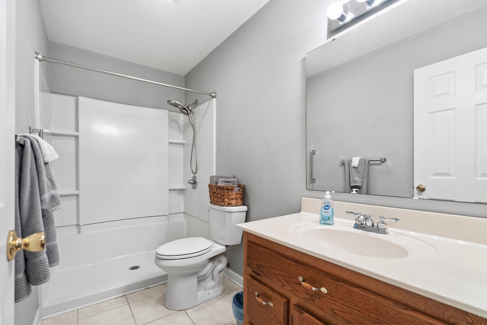 125 Fox Glen Dr. Property Photo 36