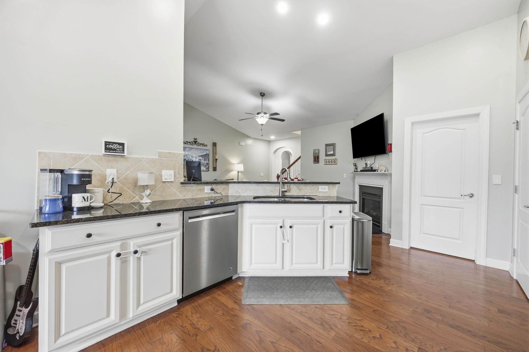 1758 Legacy Loop Property Photo 14