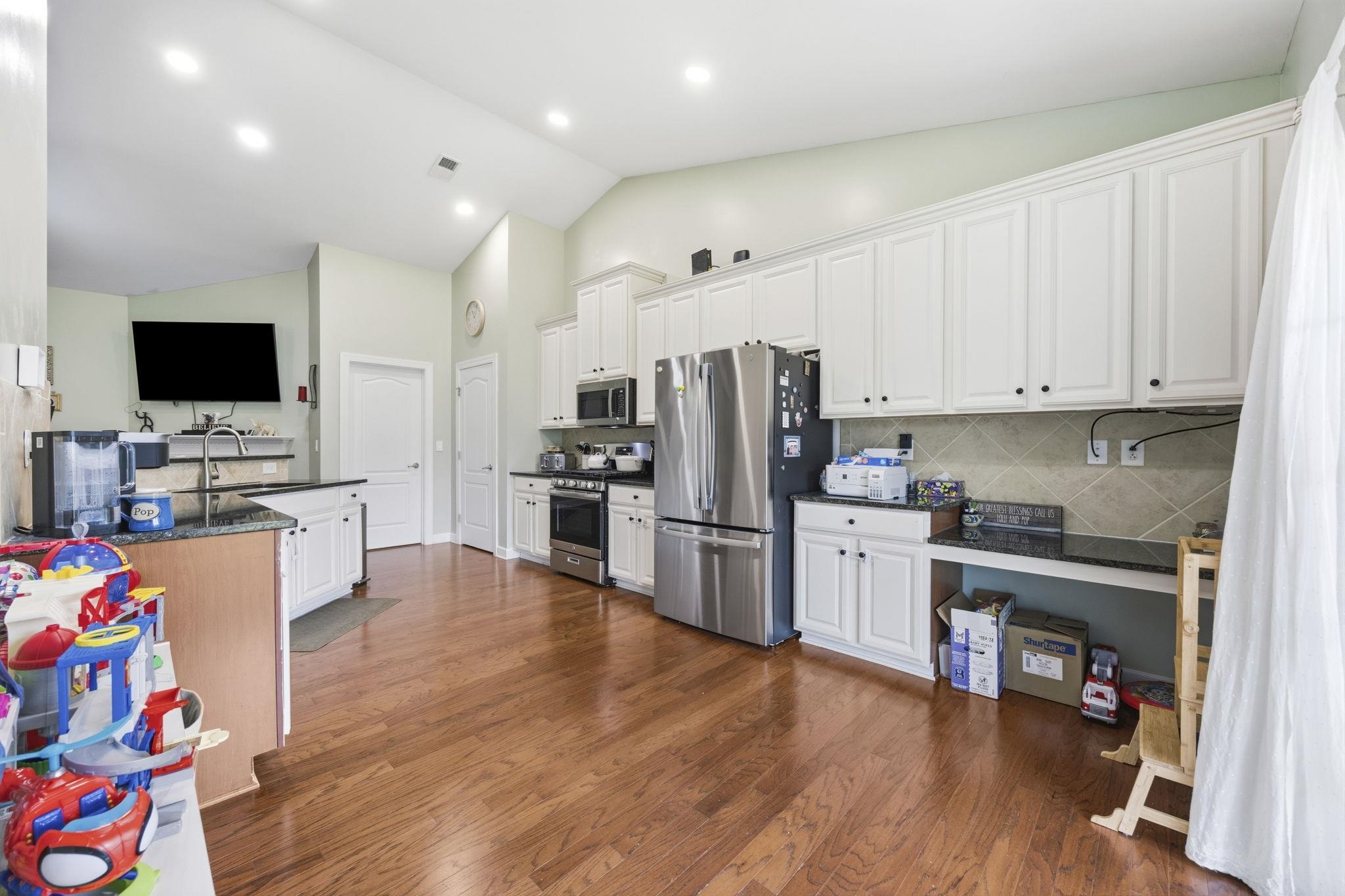 1758 Legacy Loop Property Photo 15