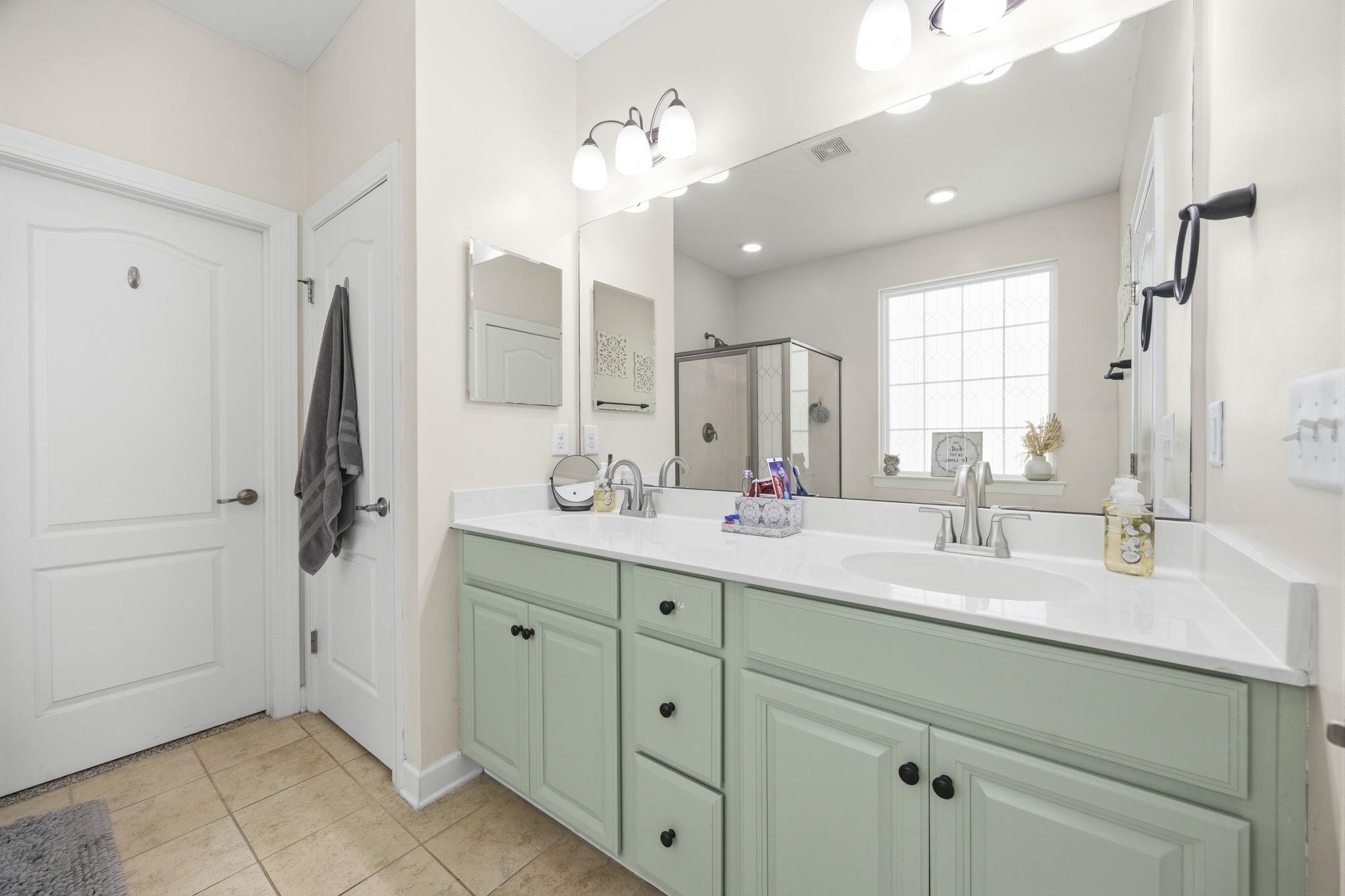 1758 Legacy Loop Property Photo 21