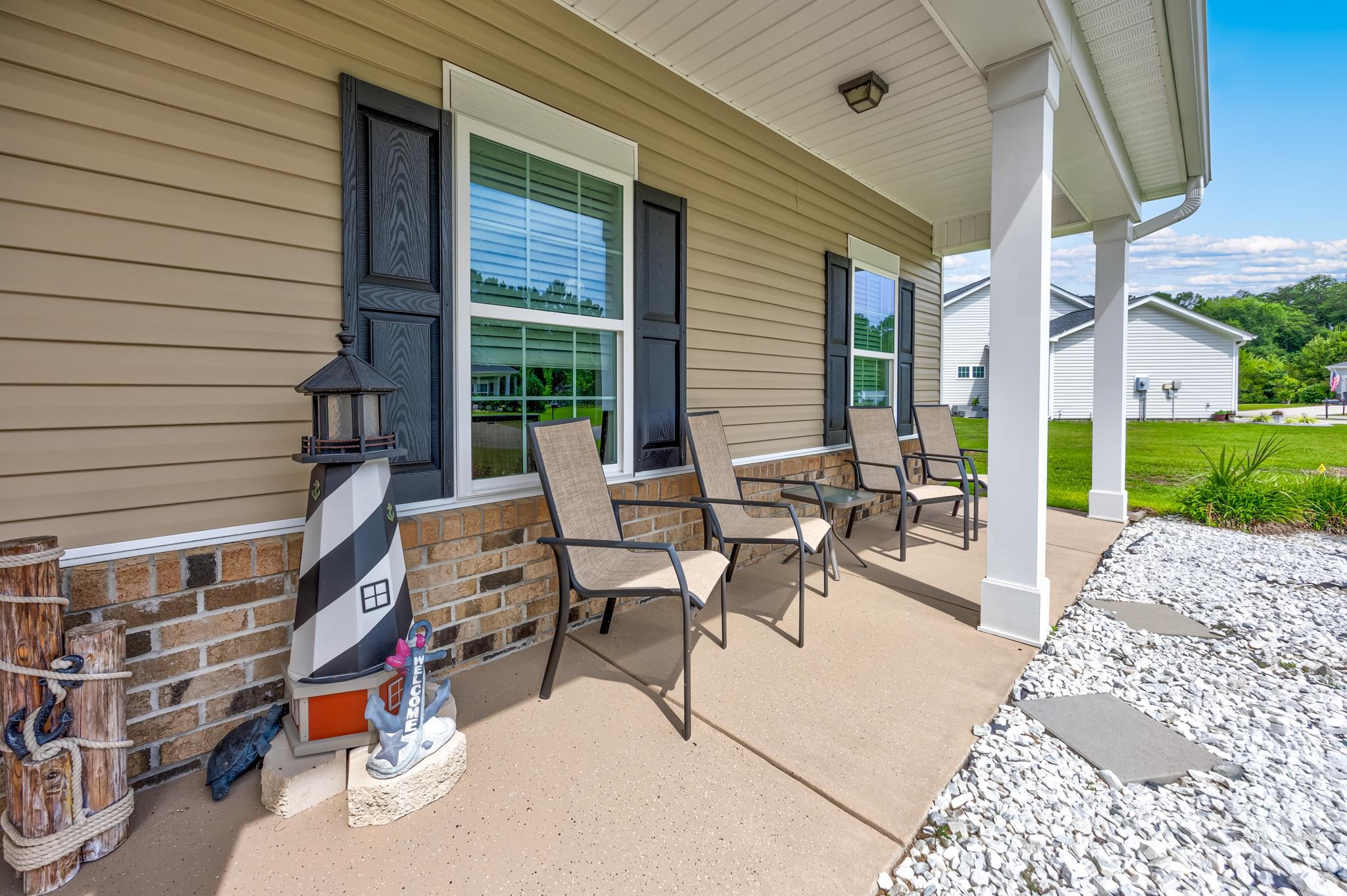840 Derbyshire Ct. Property Photo 5