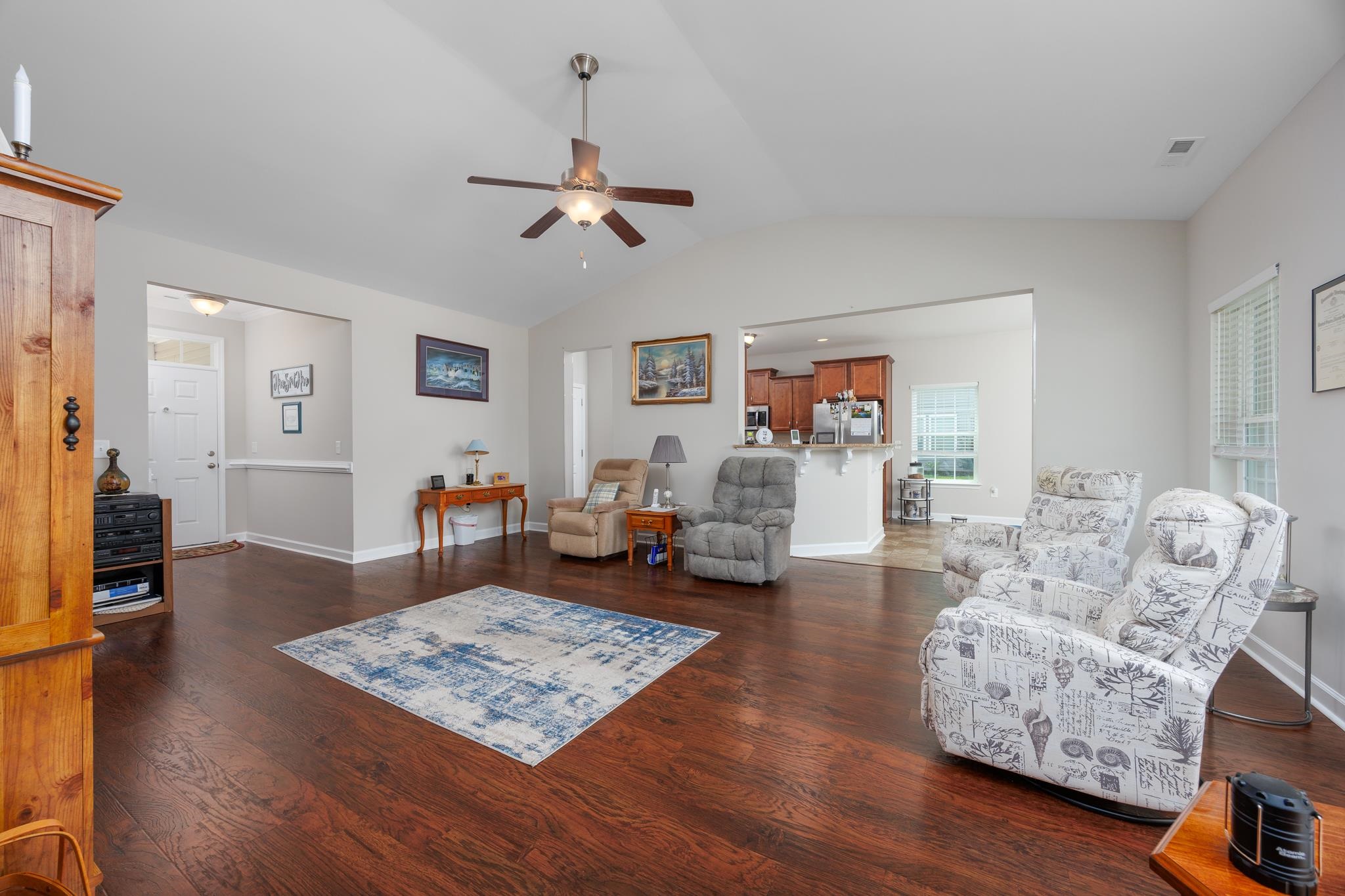 840 Derbyshire Ct. Property Photo 7