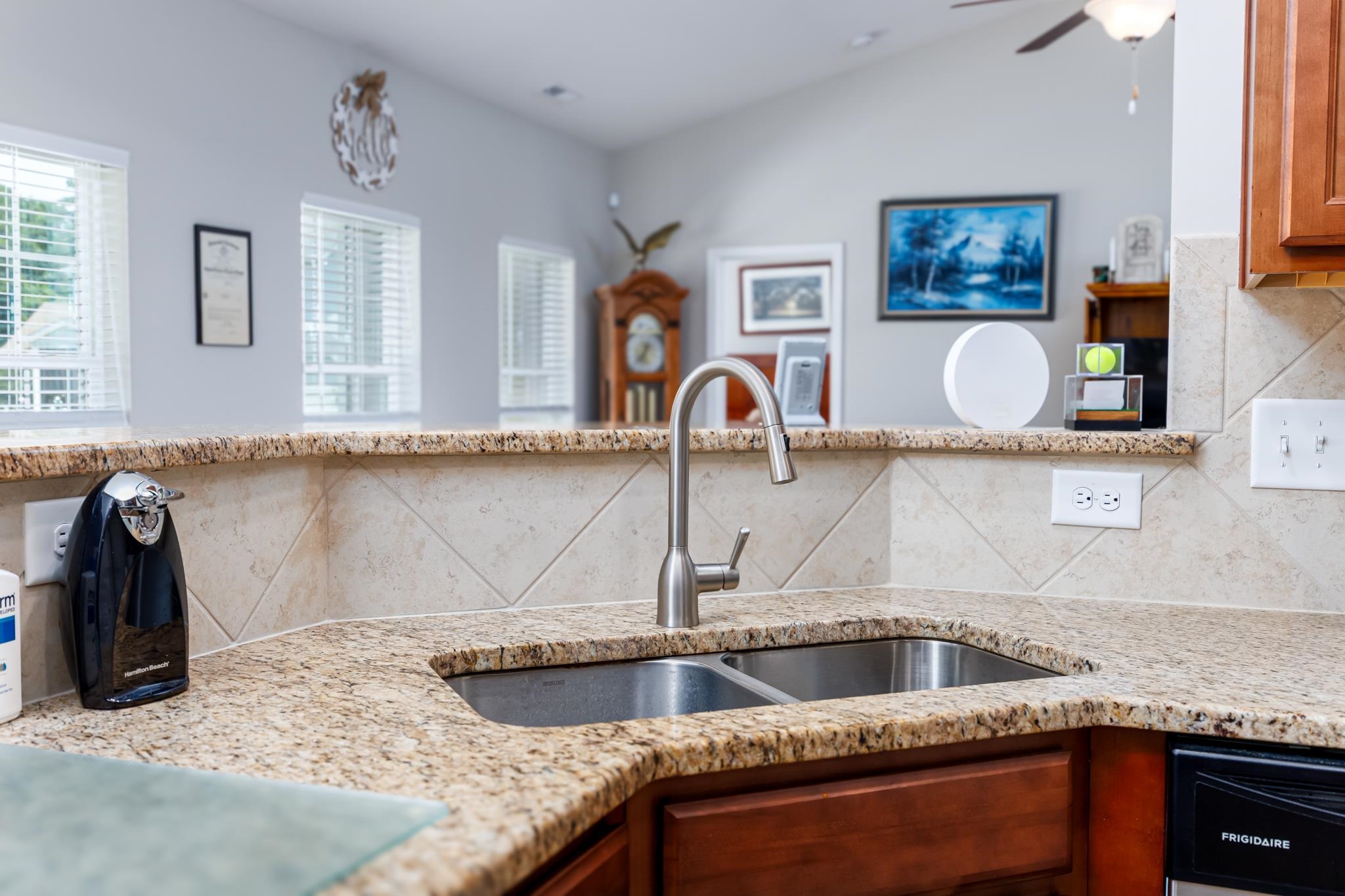 840 Derbyshire Ct. Property Photo 14