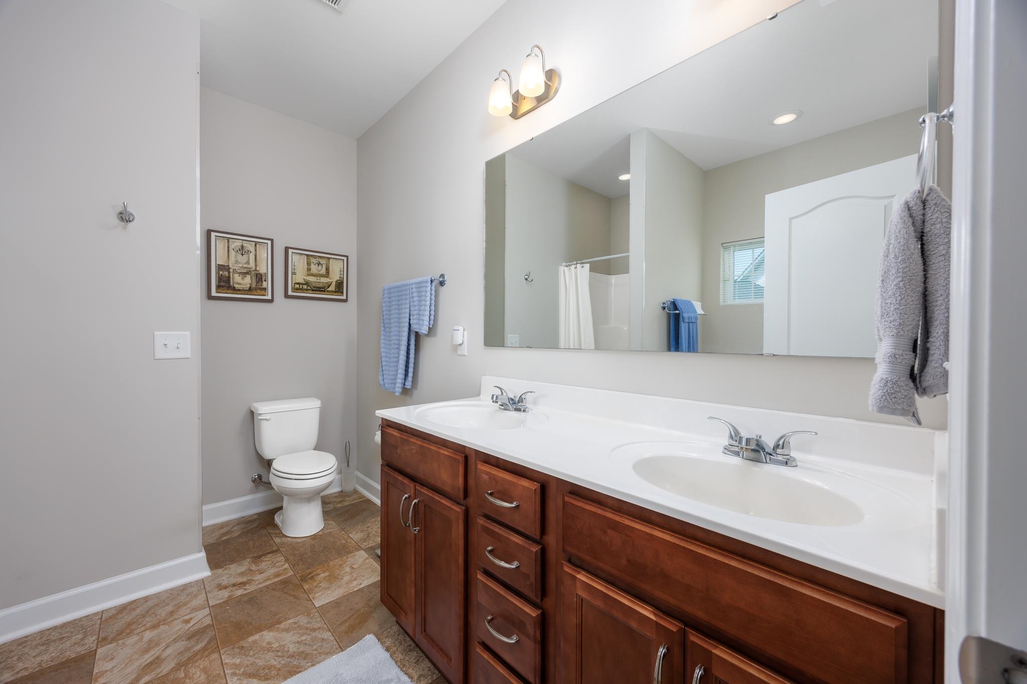 840 Derbyshire Ct. Property Photo 21