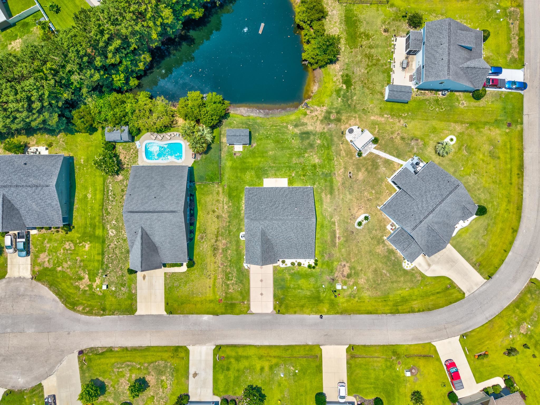 840 Derbyshire Ct. Property Photo 44