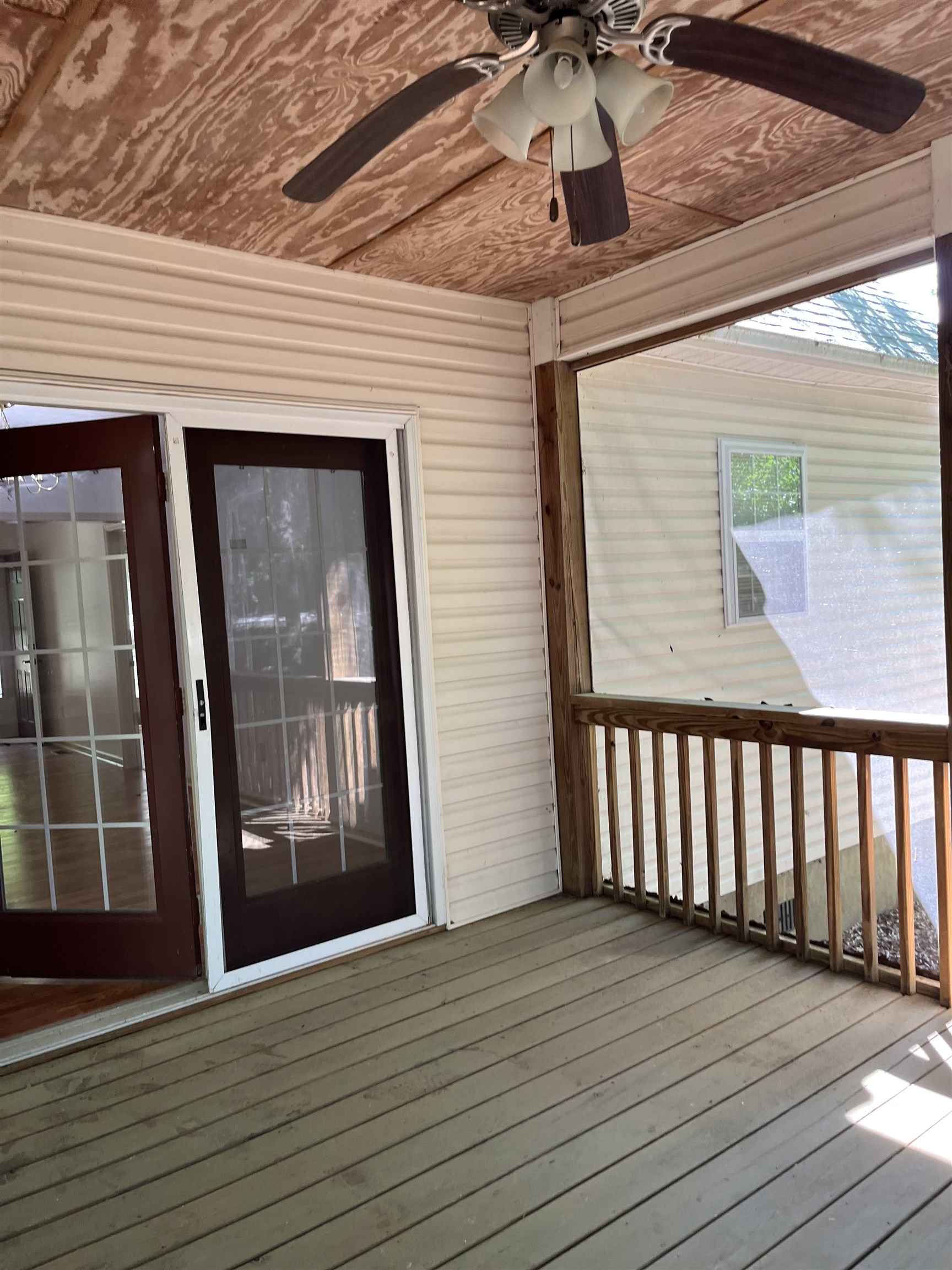 530 Bend Ave. Property Photo 6