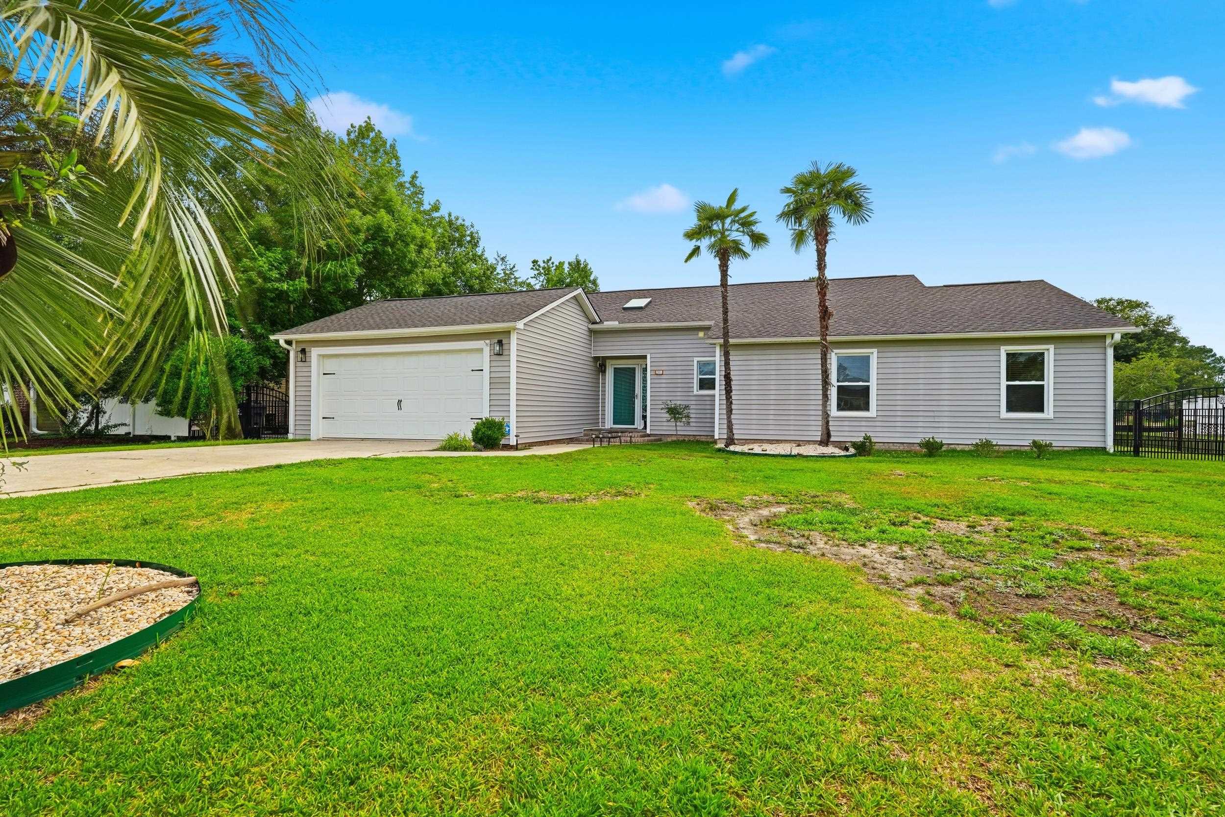105 Saint Andrews Ct. Property Photo 1
