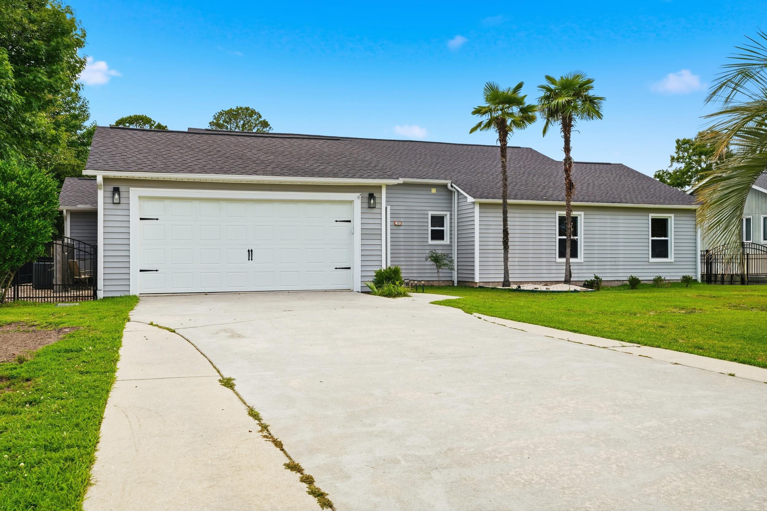 105 Saint Andrews Ct. Property Photo 38
