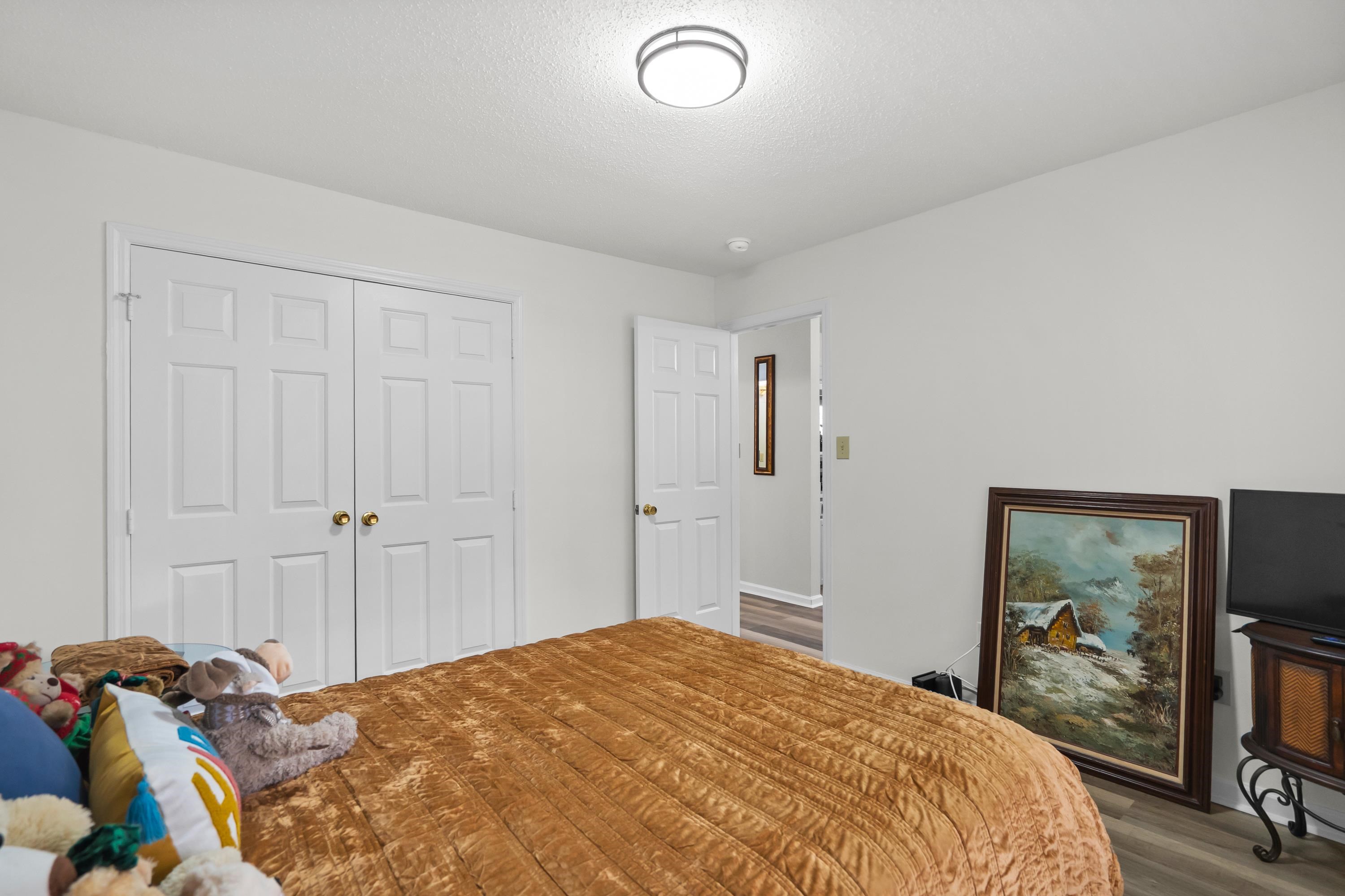4251 Villas Dr. Property Photo 25