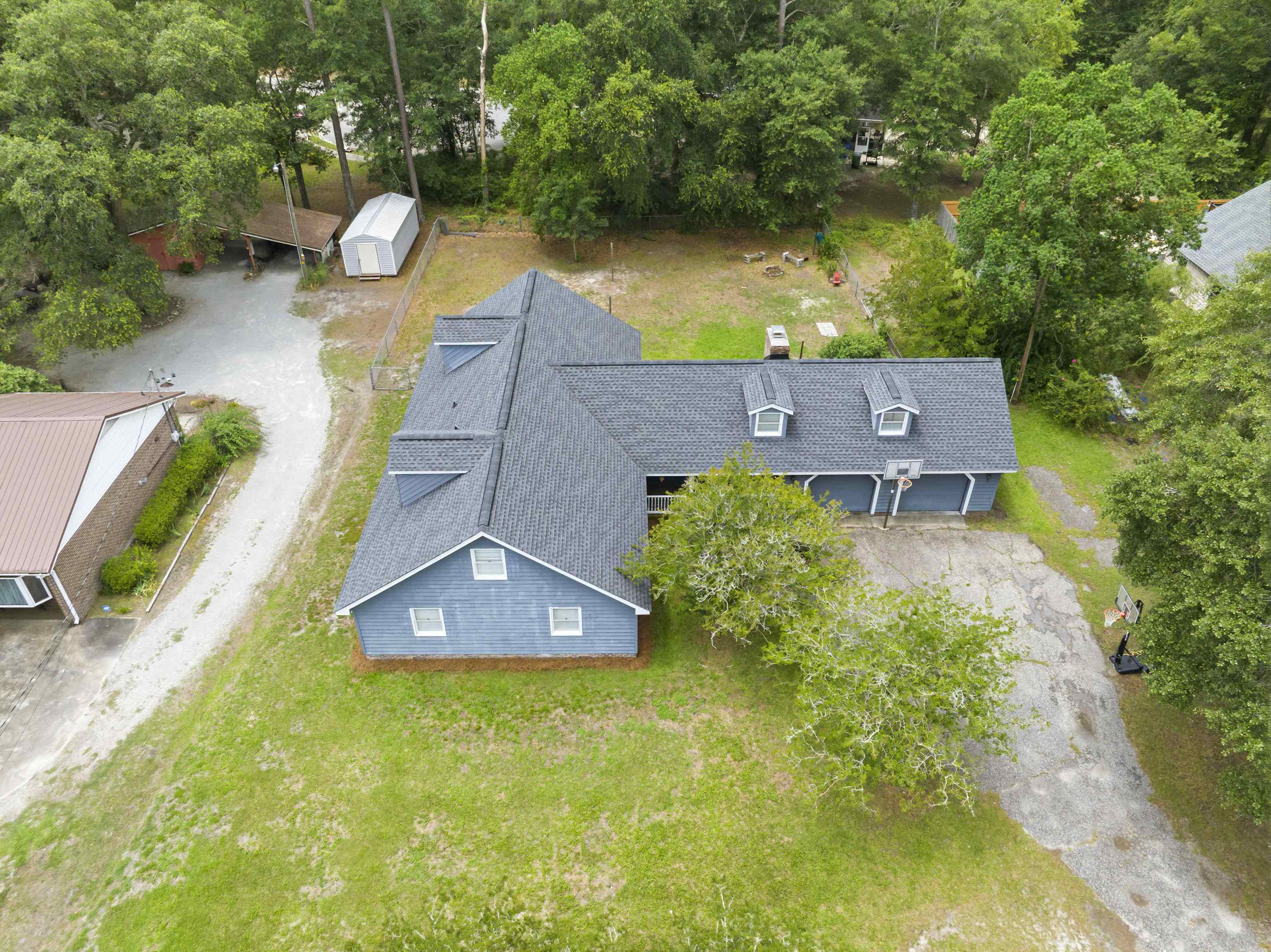 413 Paul St. Property Photo 2