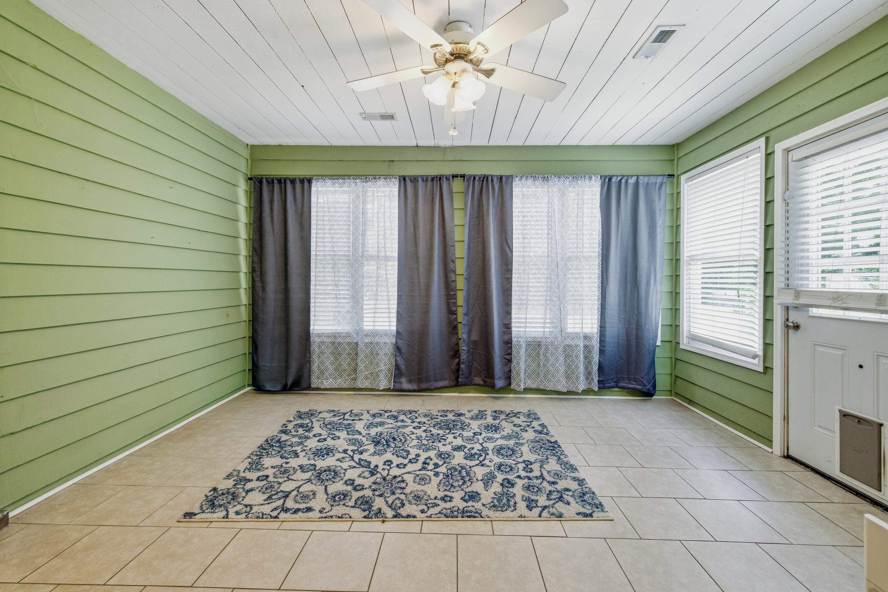413 Paul St. Property Photo 20