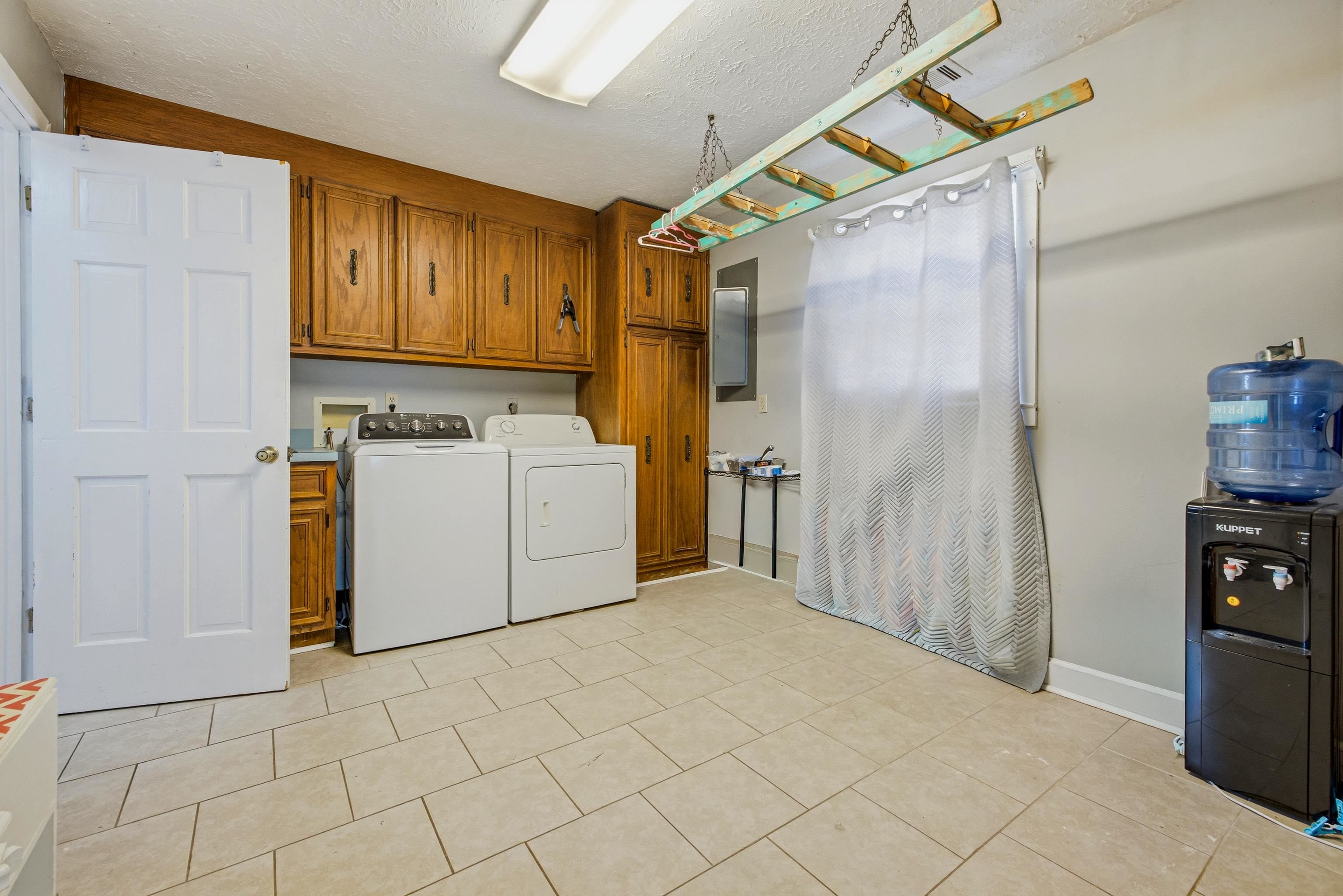 413 Paul St. Property Photo 22