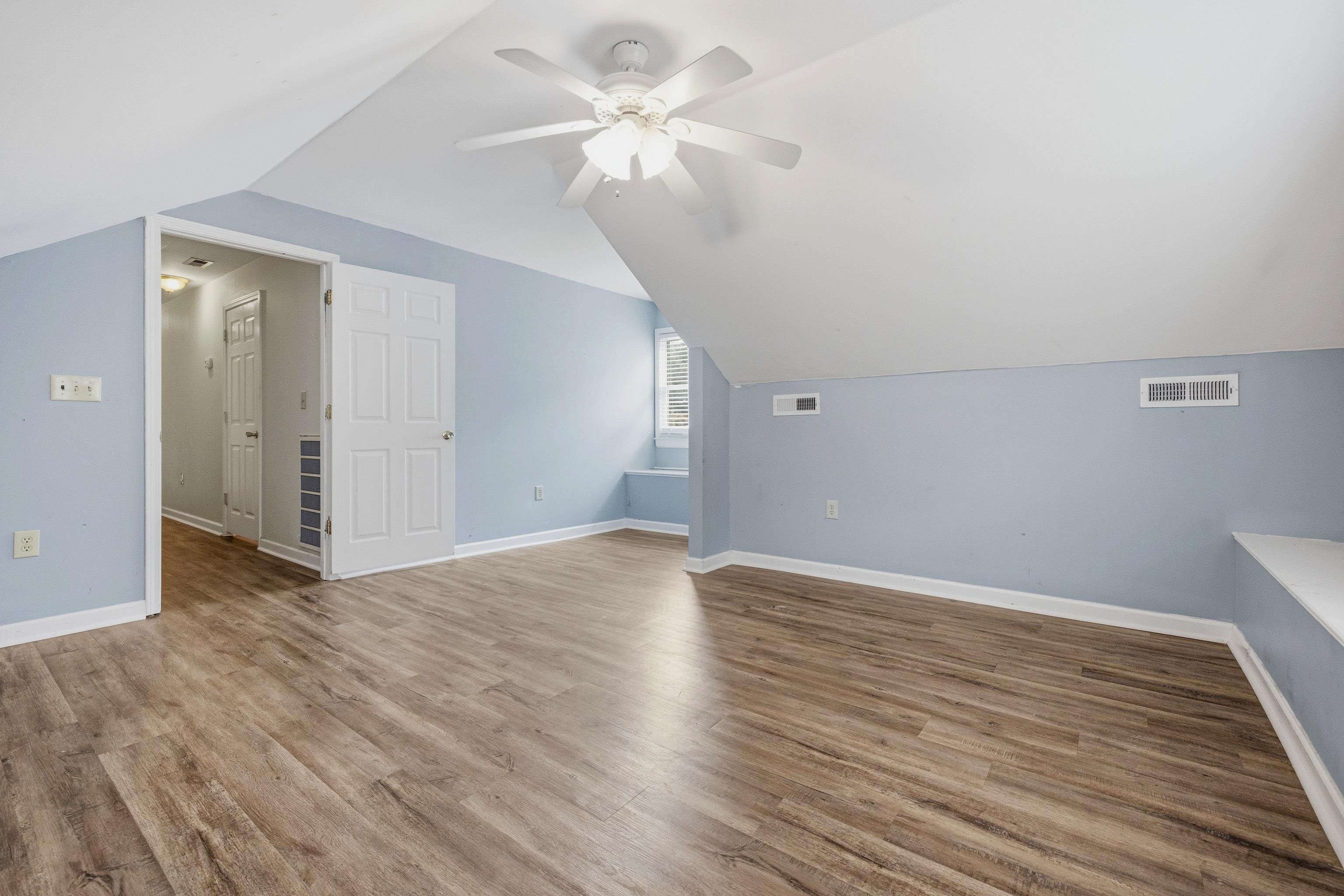 413 Paul St. Property Photo 44