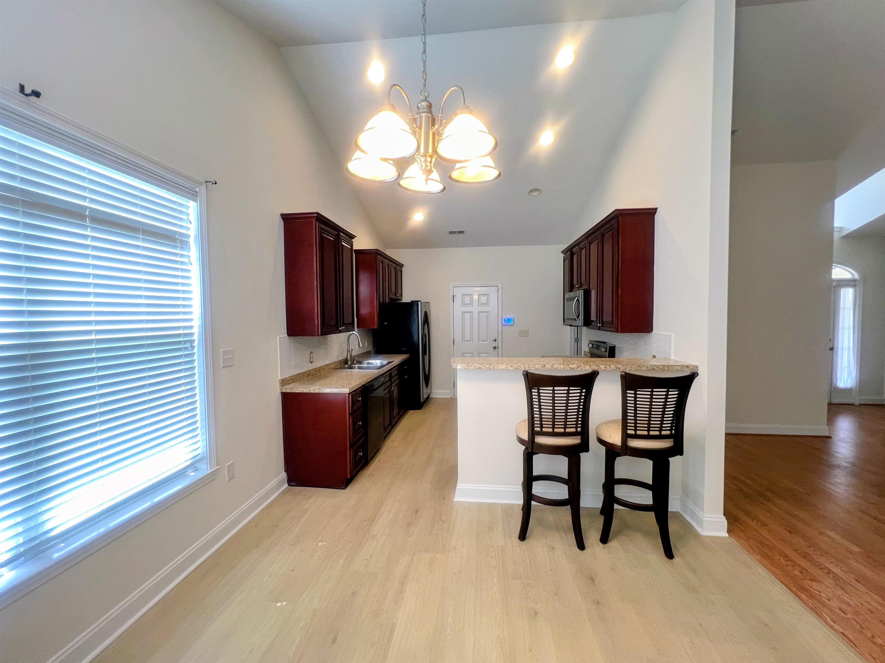 251 Colby Ct. Property Photo 4