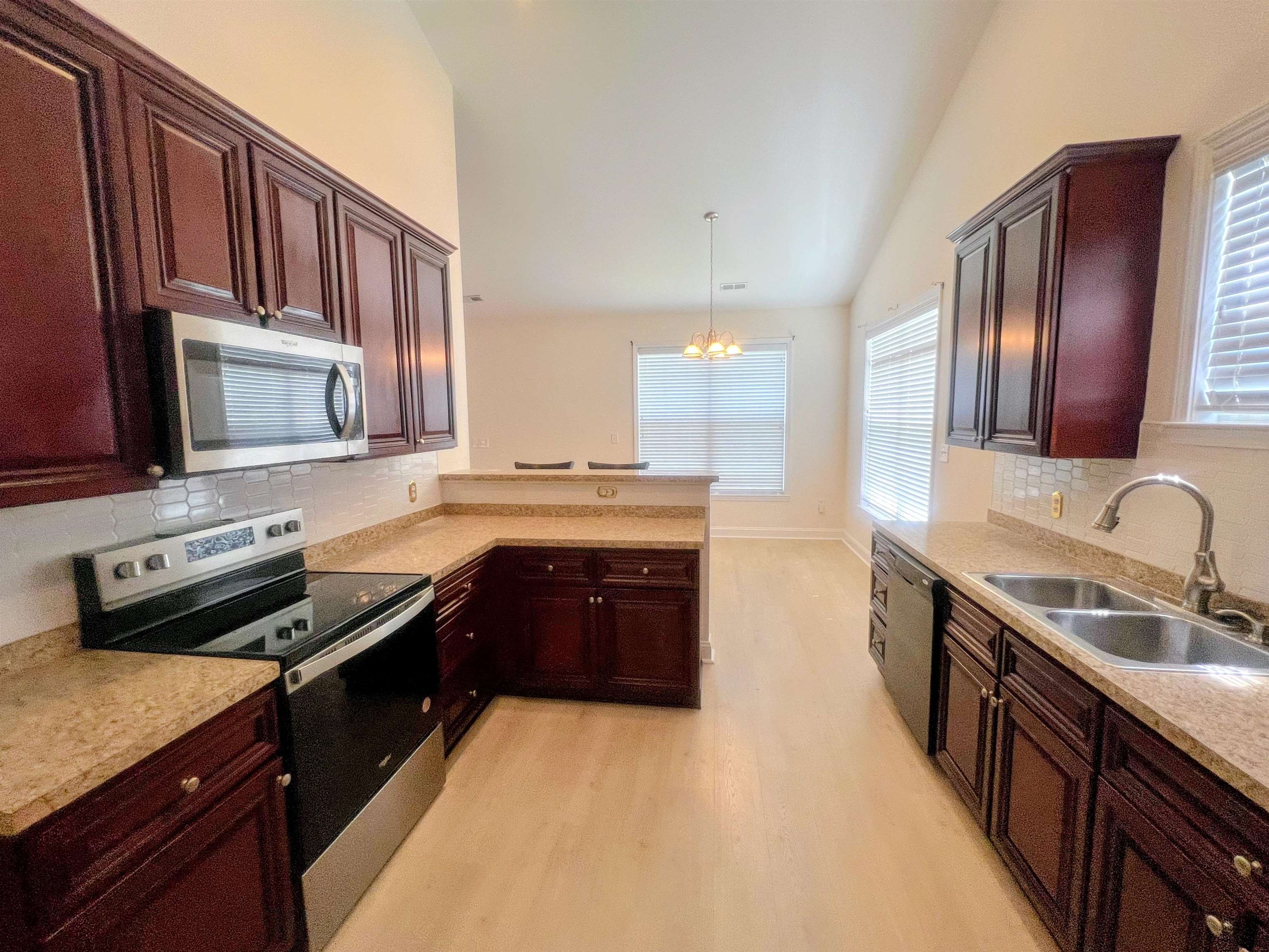 251 Colby Ct. Property Photo 9