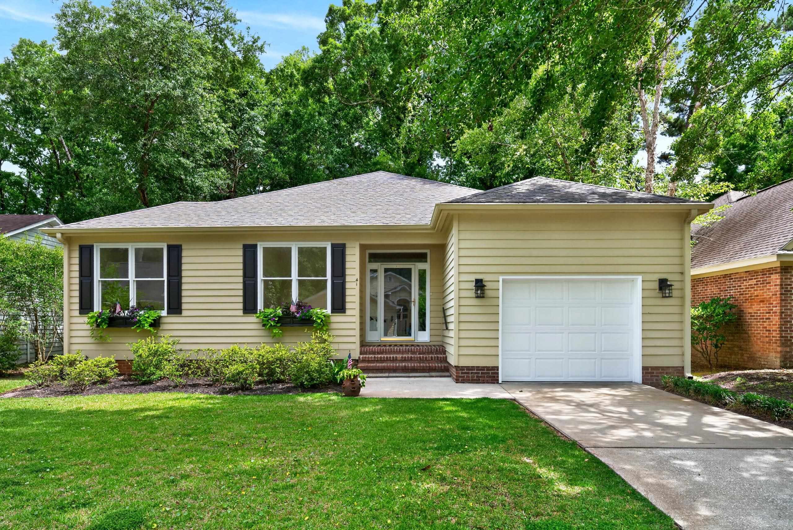 41 Redwing Ct. Property Photo 1