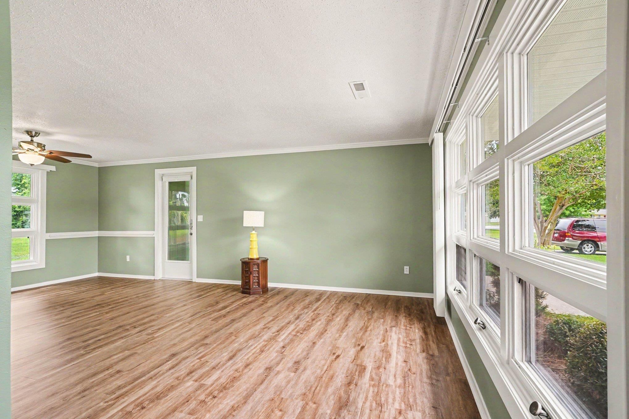 658 Mallard Lake Dr. Property Photo 8