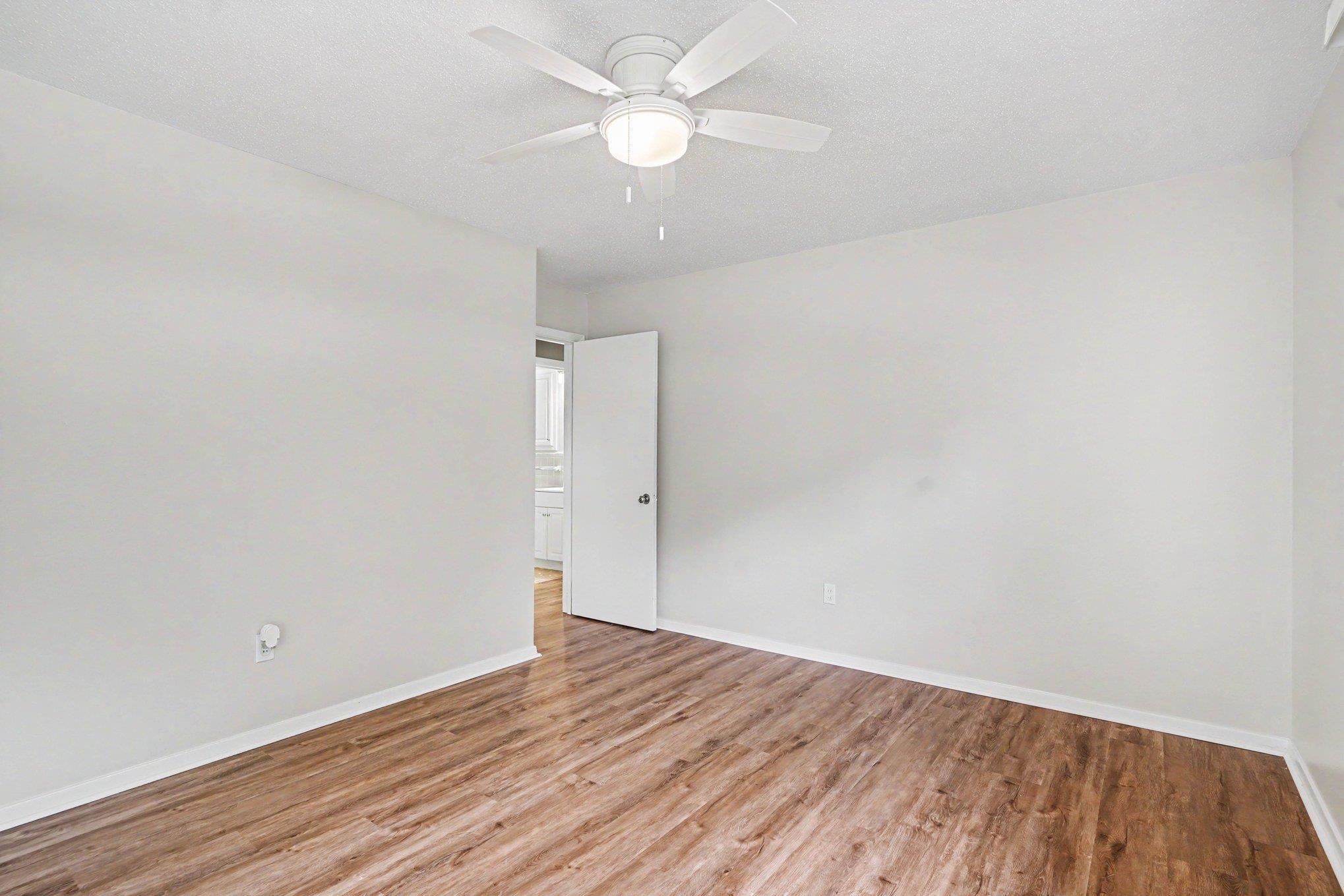 658 Mallard Lake Dr. Property Photo 19