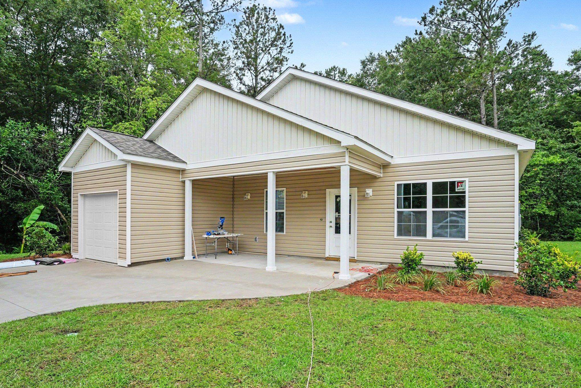 1251 Scenic Dr. Property Photo 2