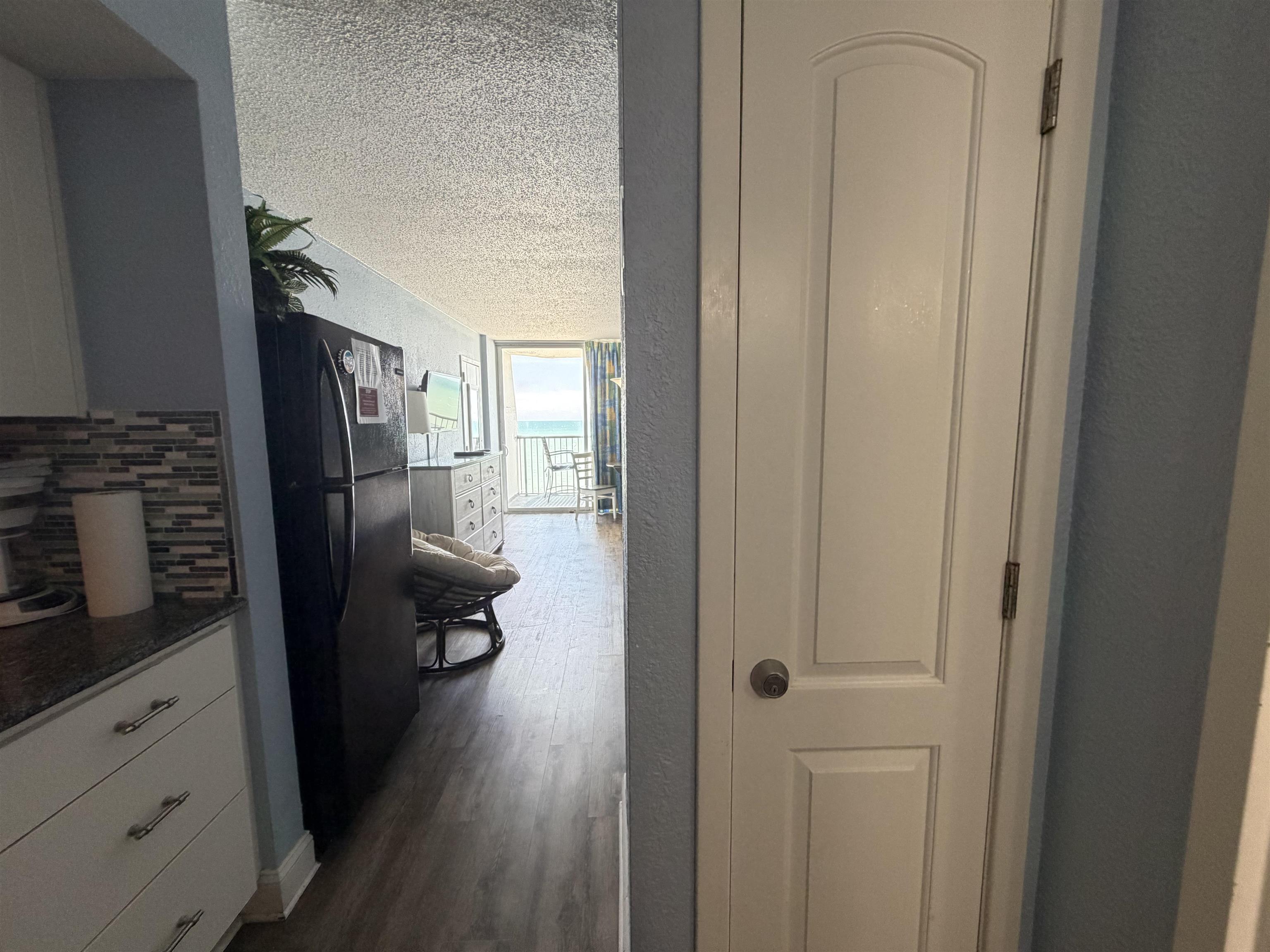 9550 Shore Dr. Property Photo 10
