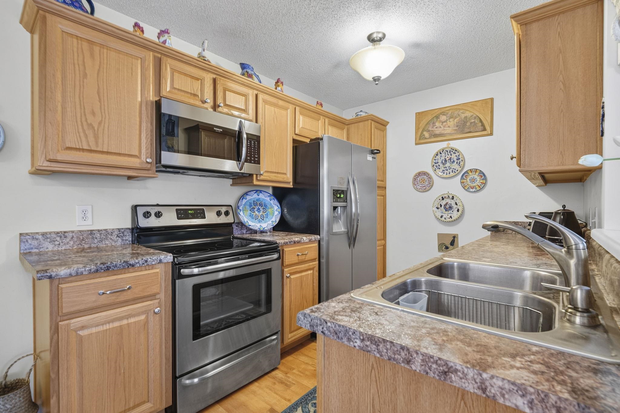 2150 Clearwater Dr. Property Photo 6