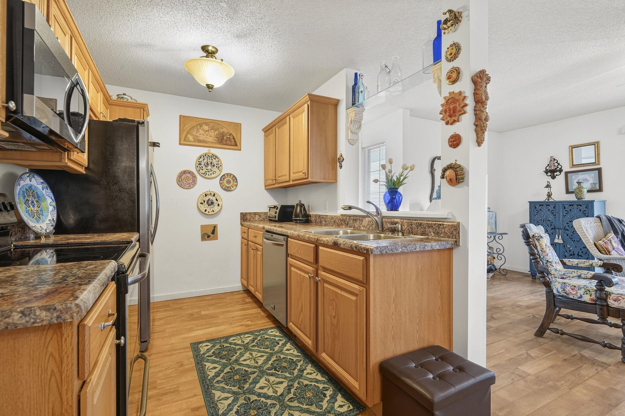 2150 Clearwater Dr. Property Photo 8