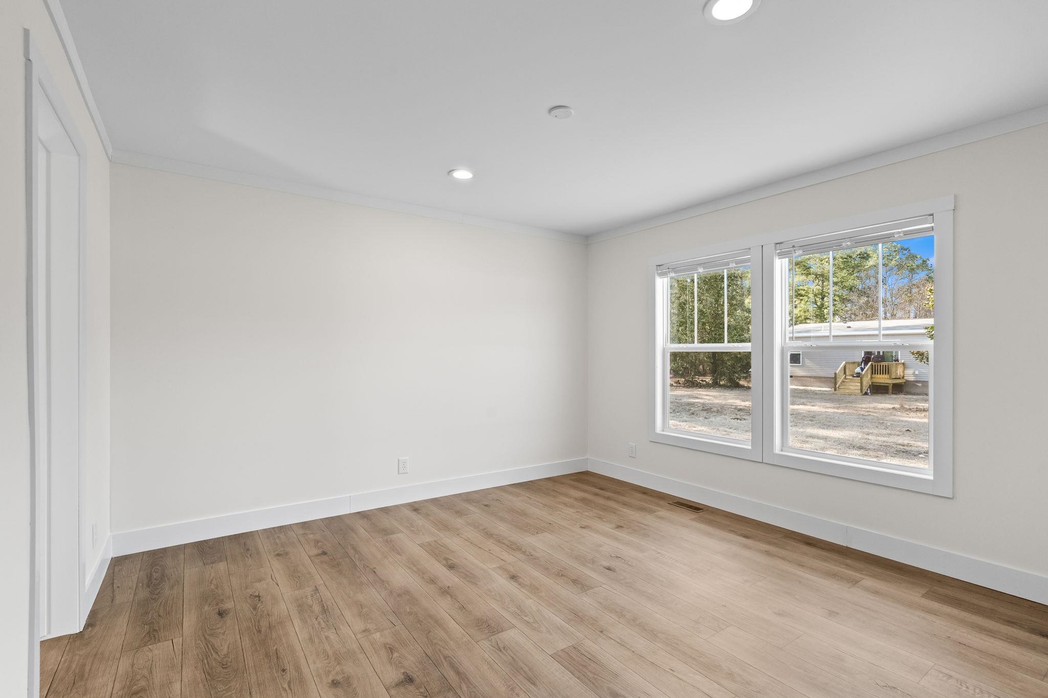 2409 Satellite Circle Property Photo 16