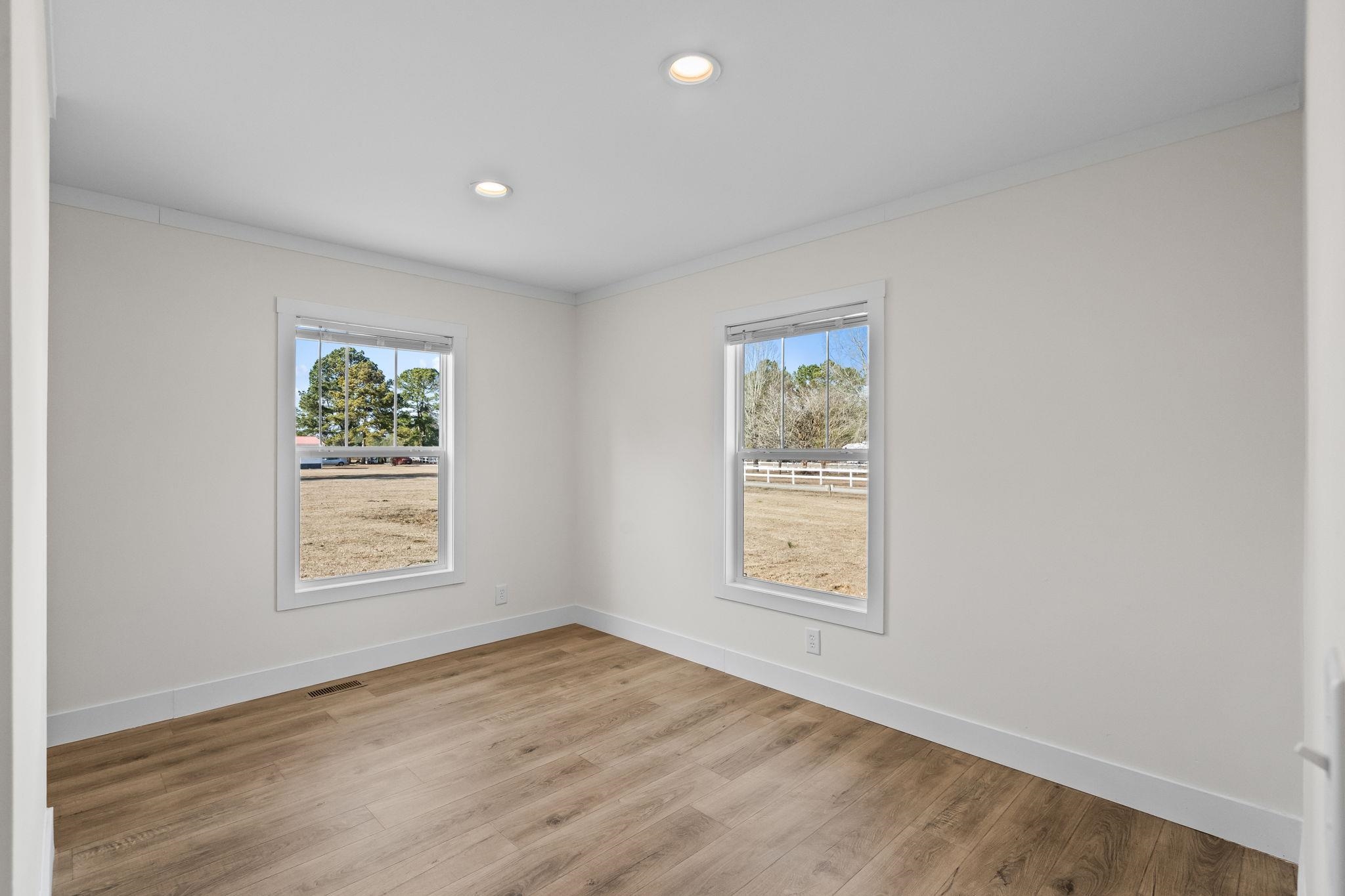 2409 Satellite Circle Property Photo 18