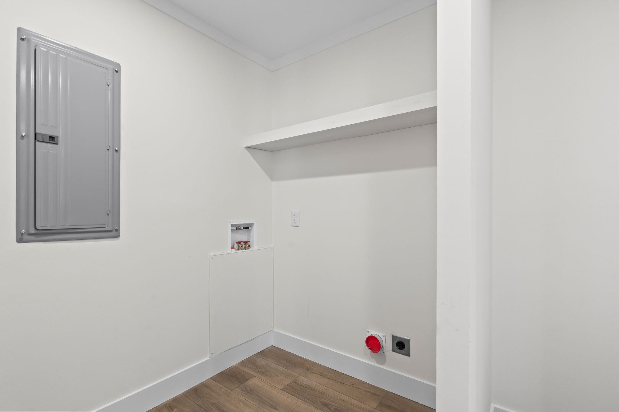 2409 Satellite Circle Property Photo 23