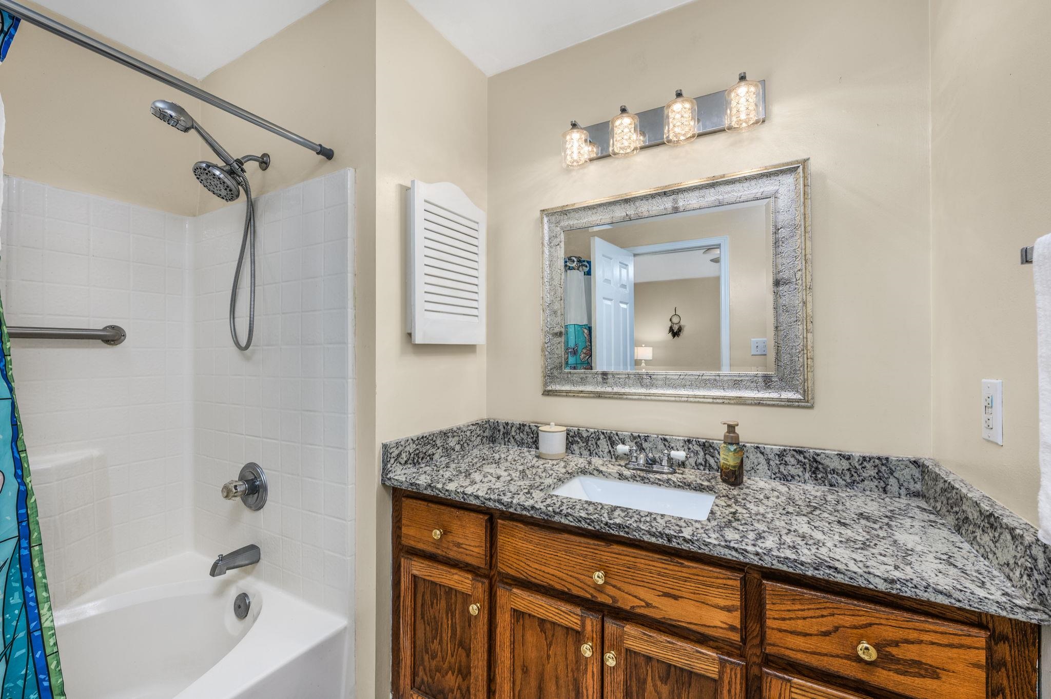 1001 Chateau Dr. Property Photo 11