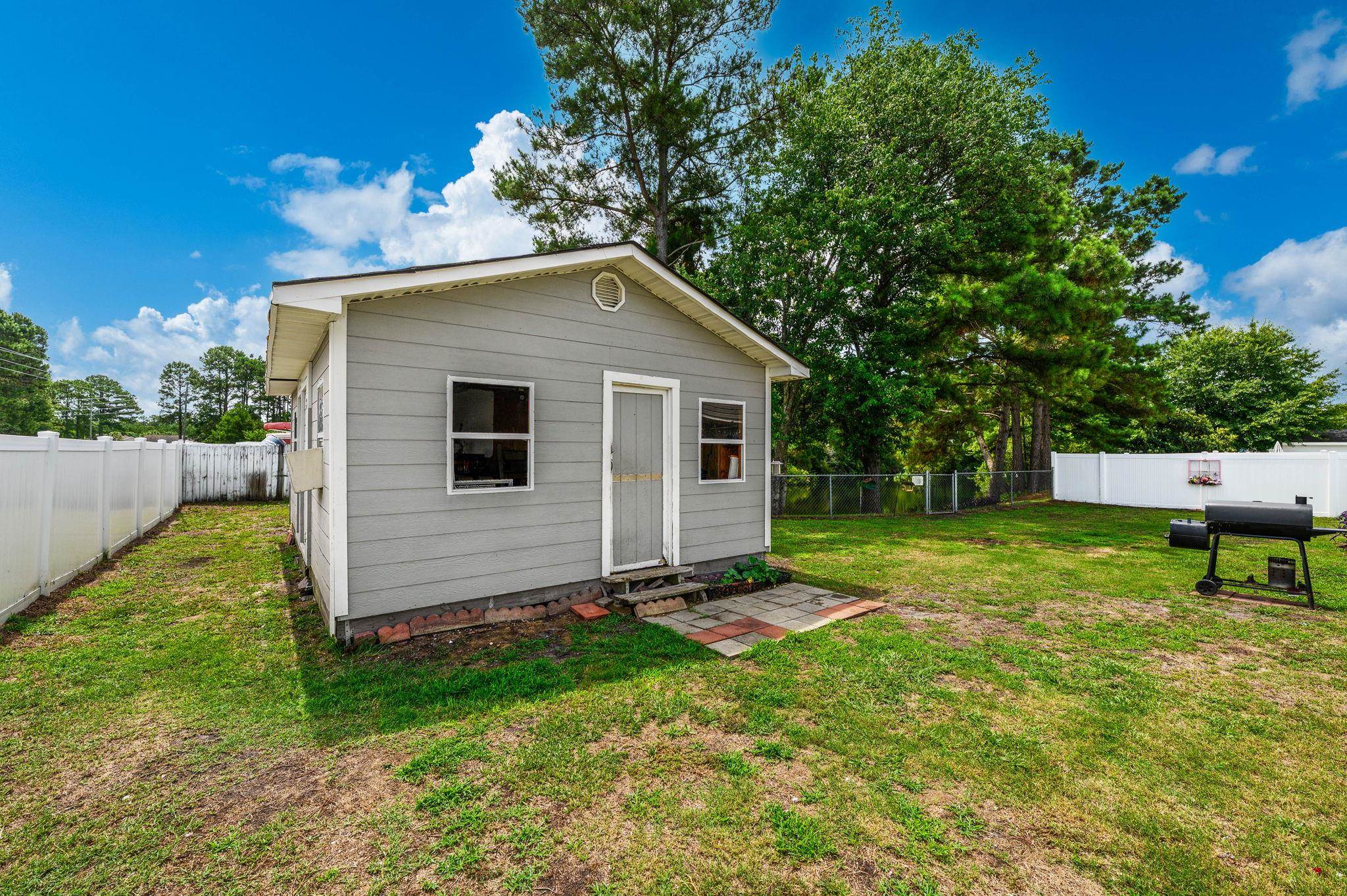 1001 Chateau Dr. Property Photo 24