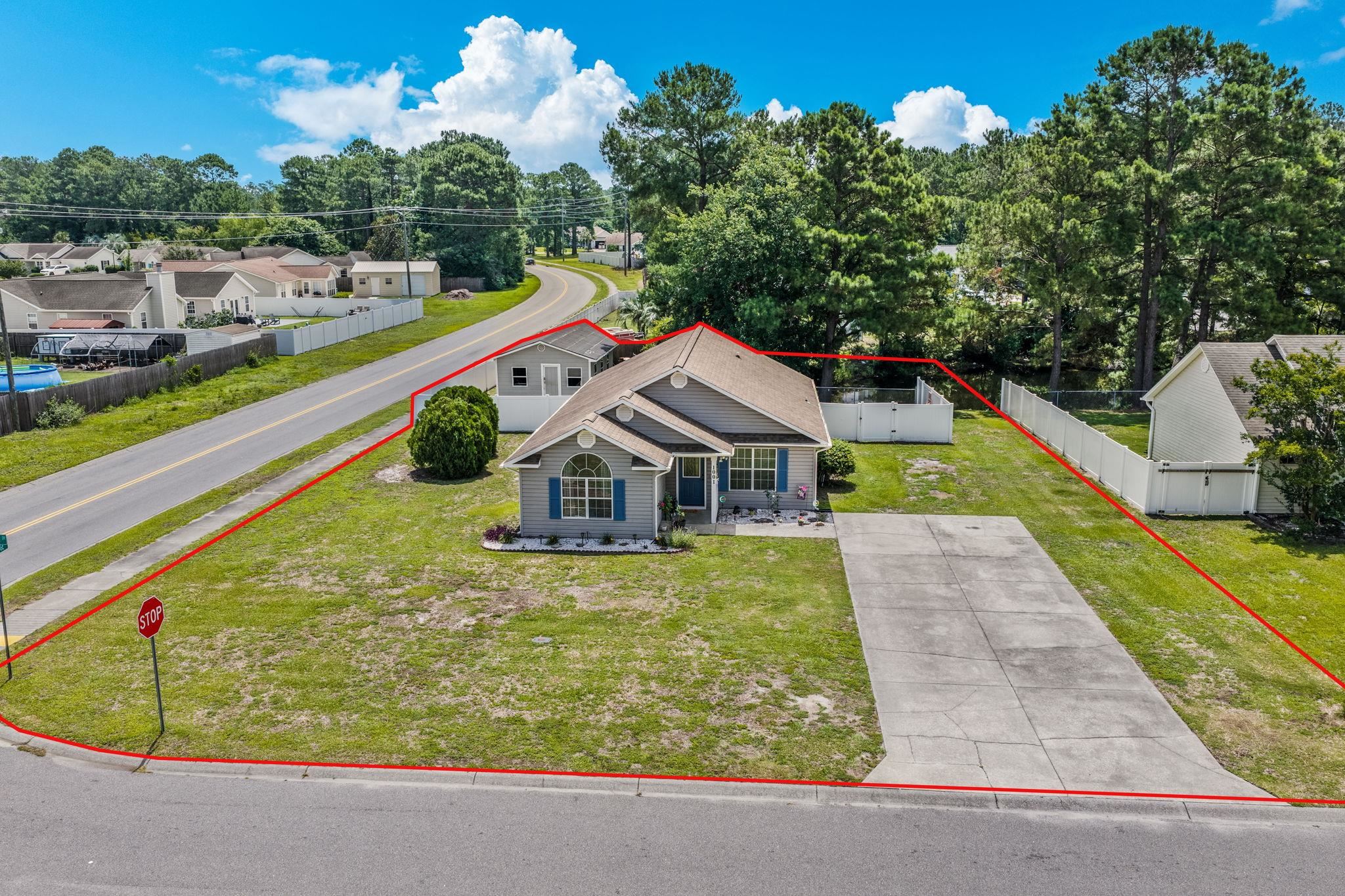1001 Chateau Dr. Property Photo 32