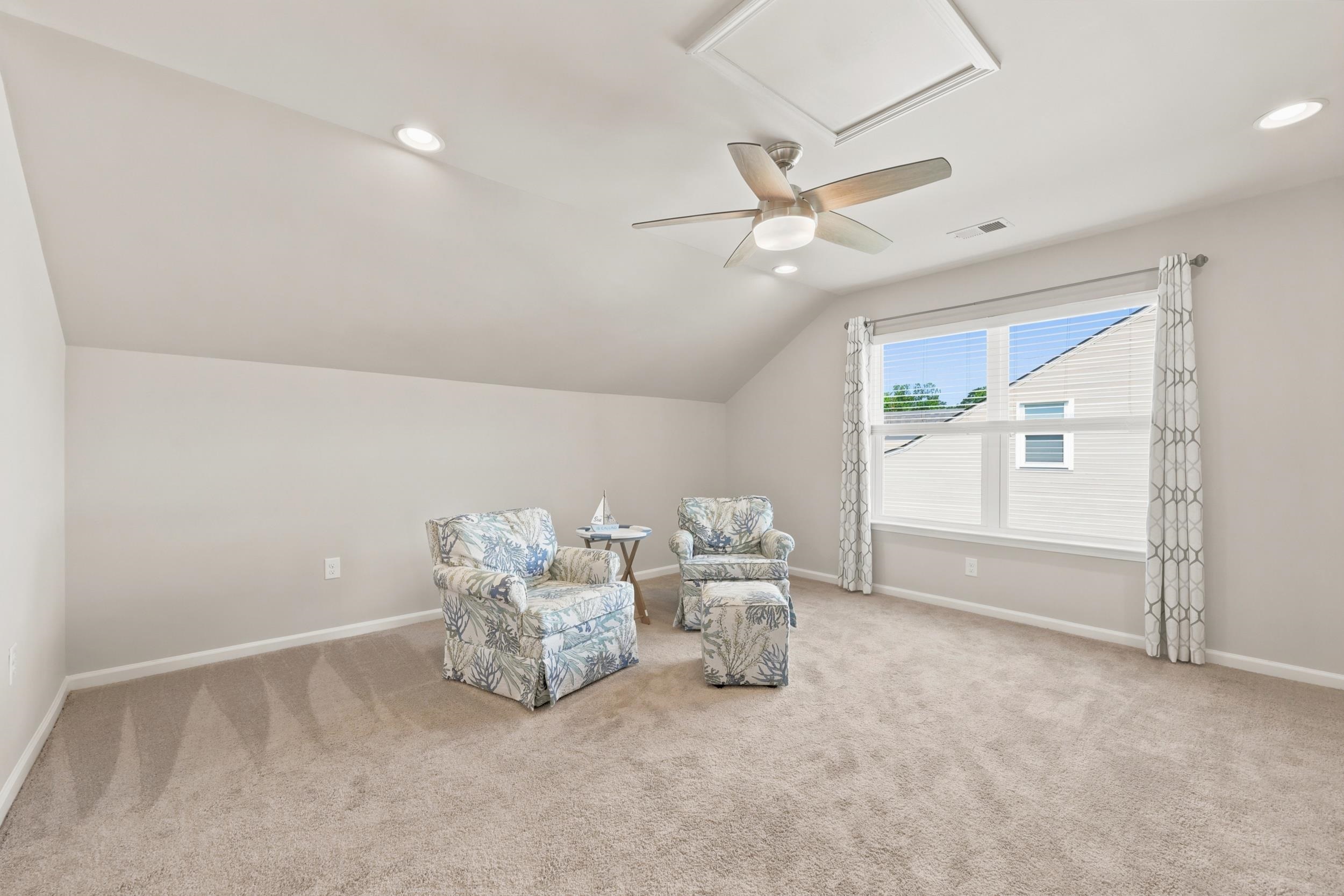 206 Three Oak Ln. Property Photo 41
