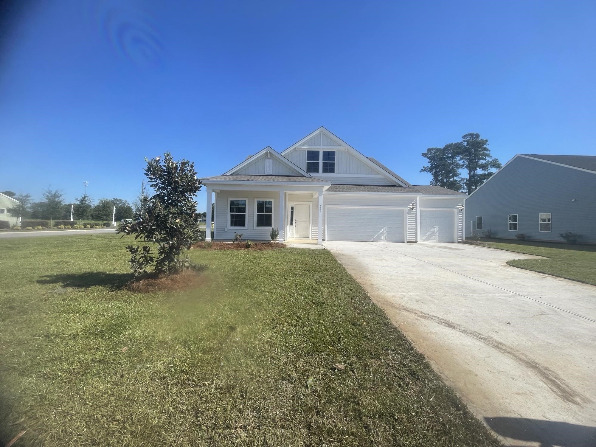 332 Nw Mayflower Dr. Property Photo 1