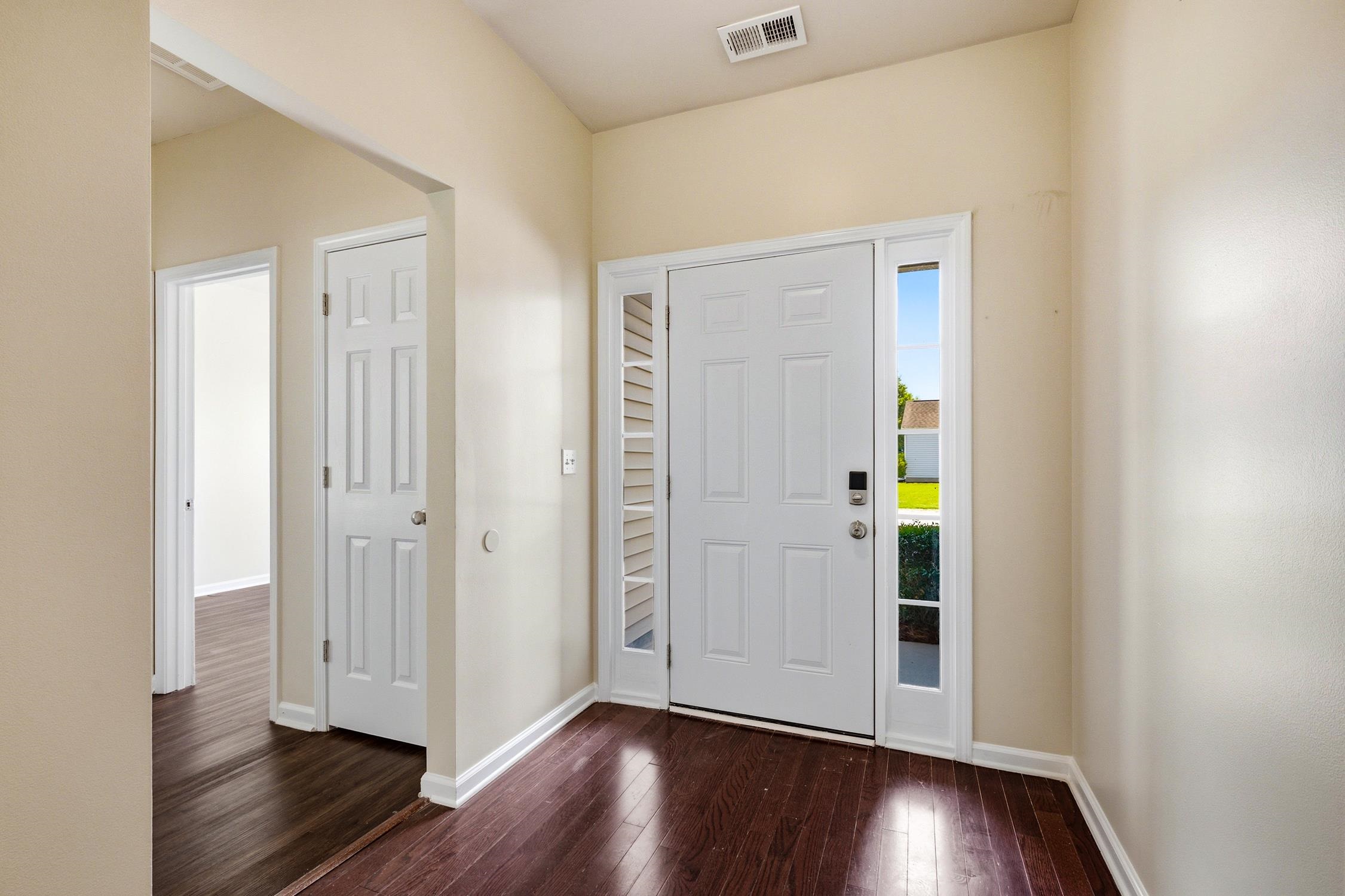 4693 Farm Lake Dr. Property Photo 5