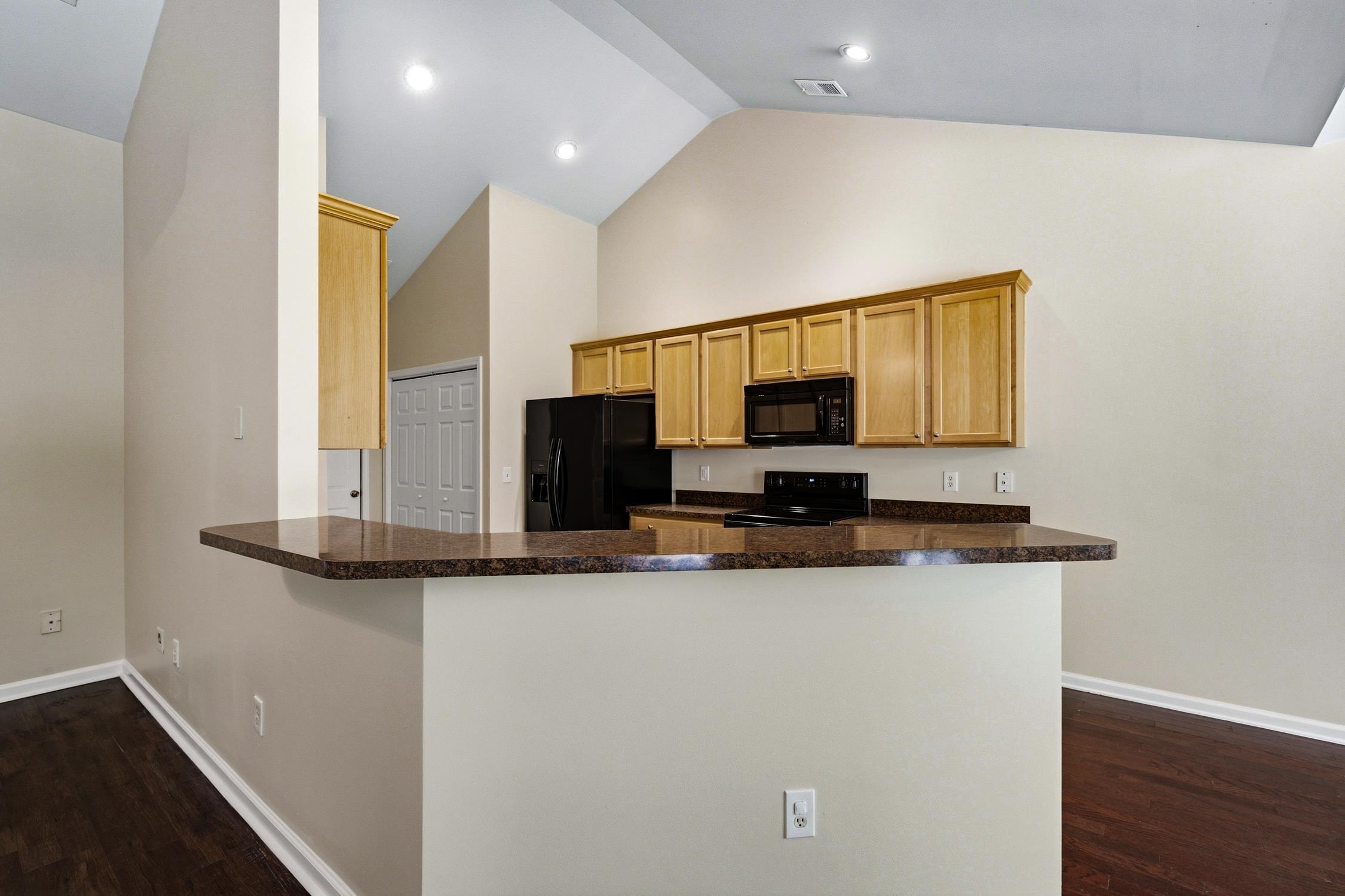 4693 Farm Lake Dr. Property Photo 20