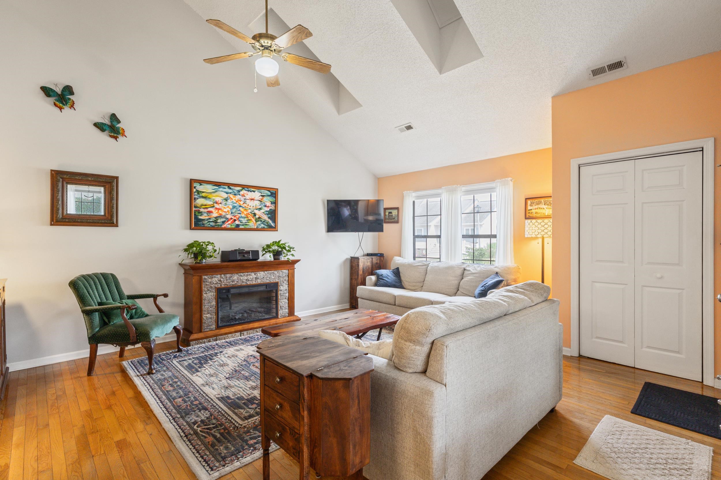 1422 Baldwin Ct. Property Photo 12