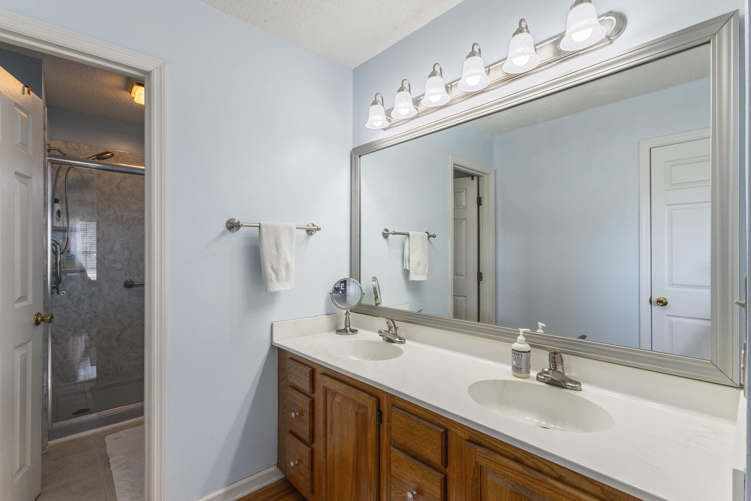 1422 Baldwin Ct. Property Photo 22