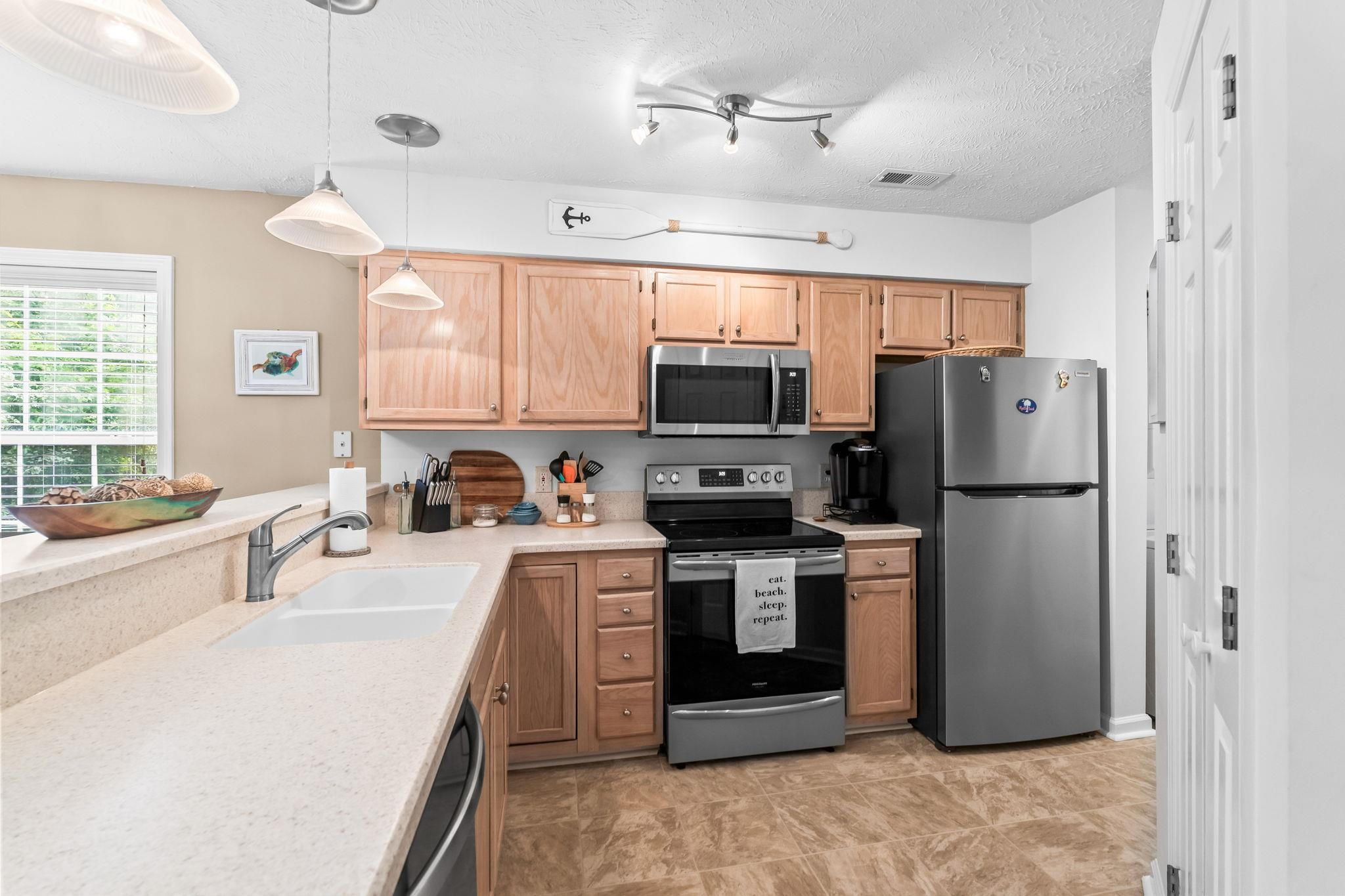 615 Tupelo Ln. Property Photo 12