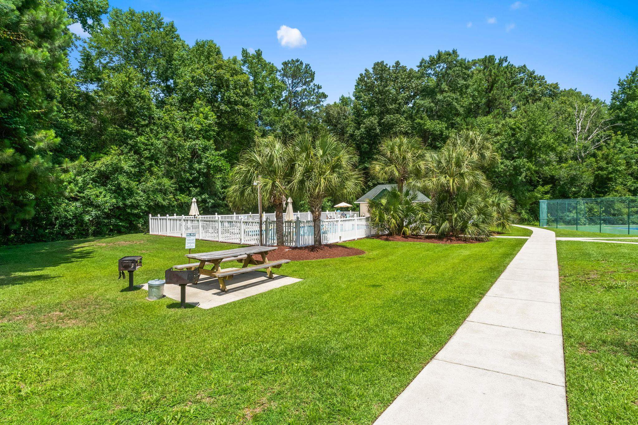 615 Tupelo Ln. Property Photo 39