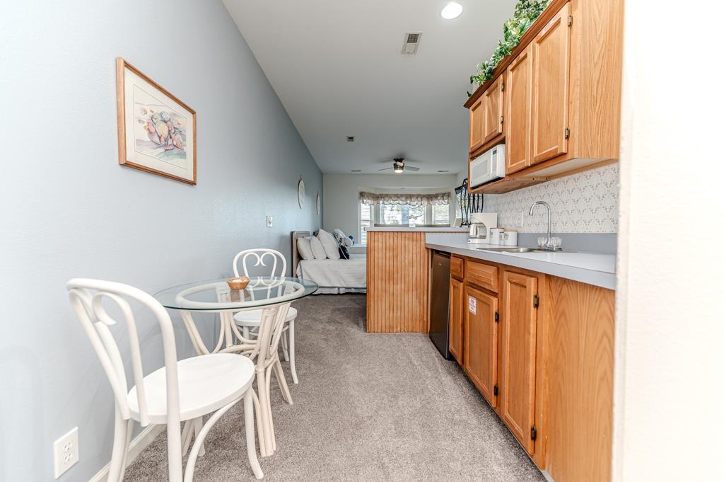 2615794 Property Photo 32