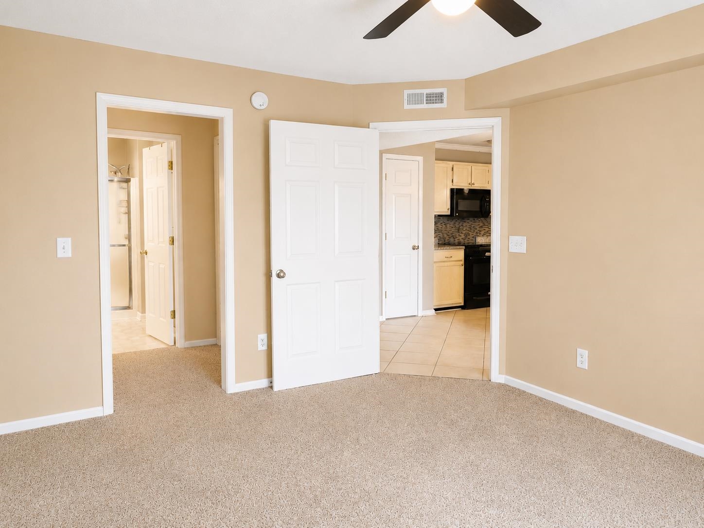 4502 W Harbour Ct. Property Photo 4