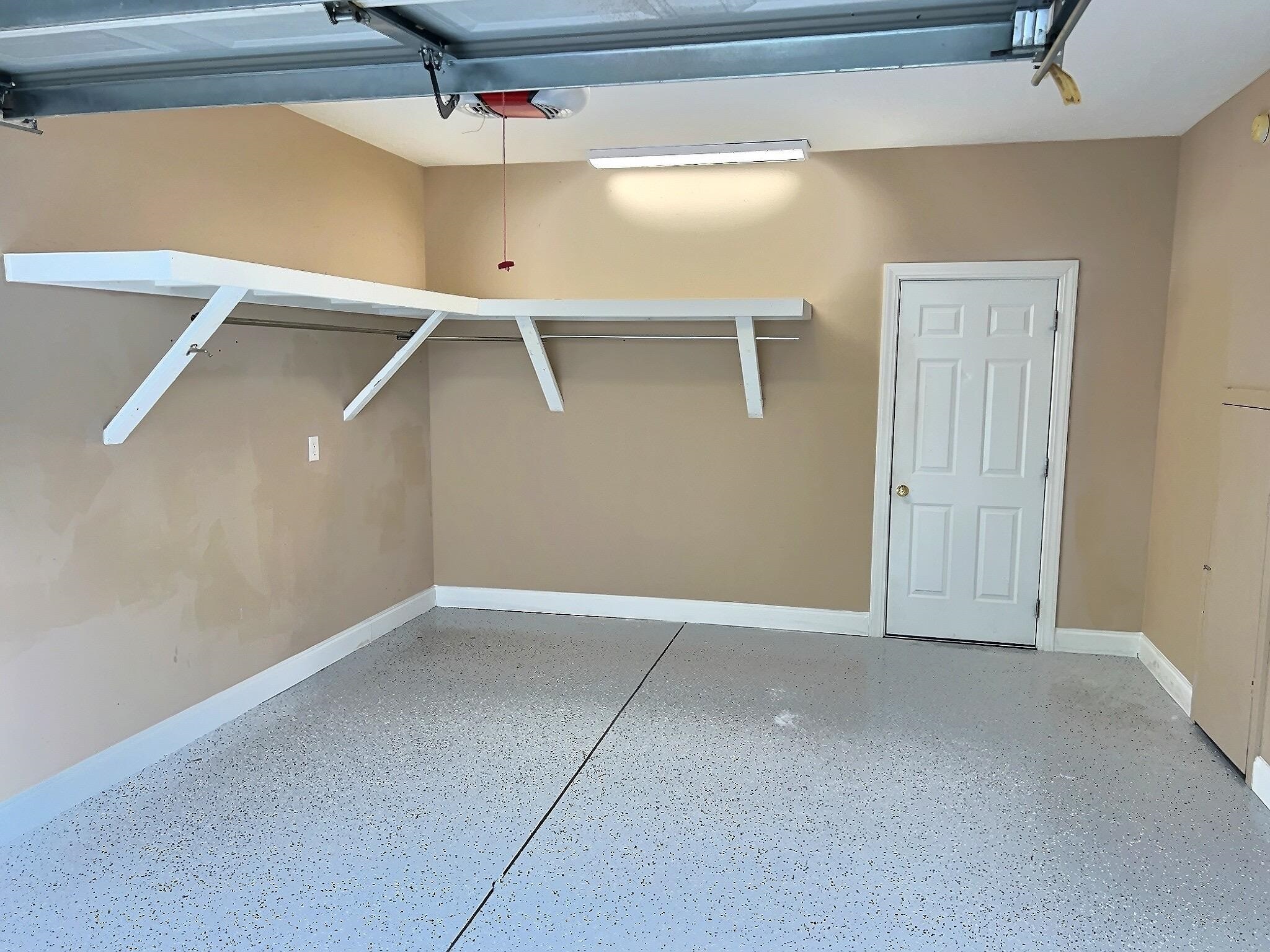 6500 Colonial Dr. Property Photo 2