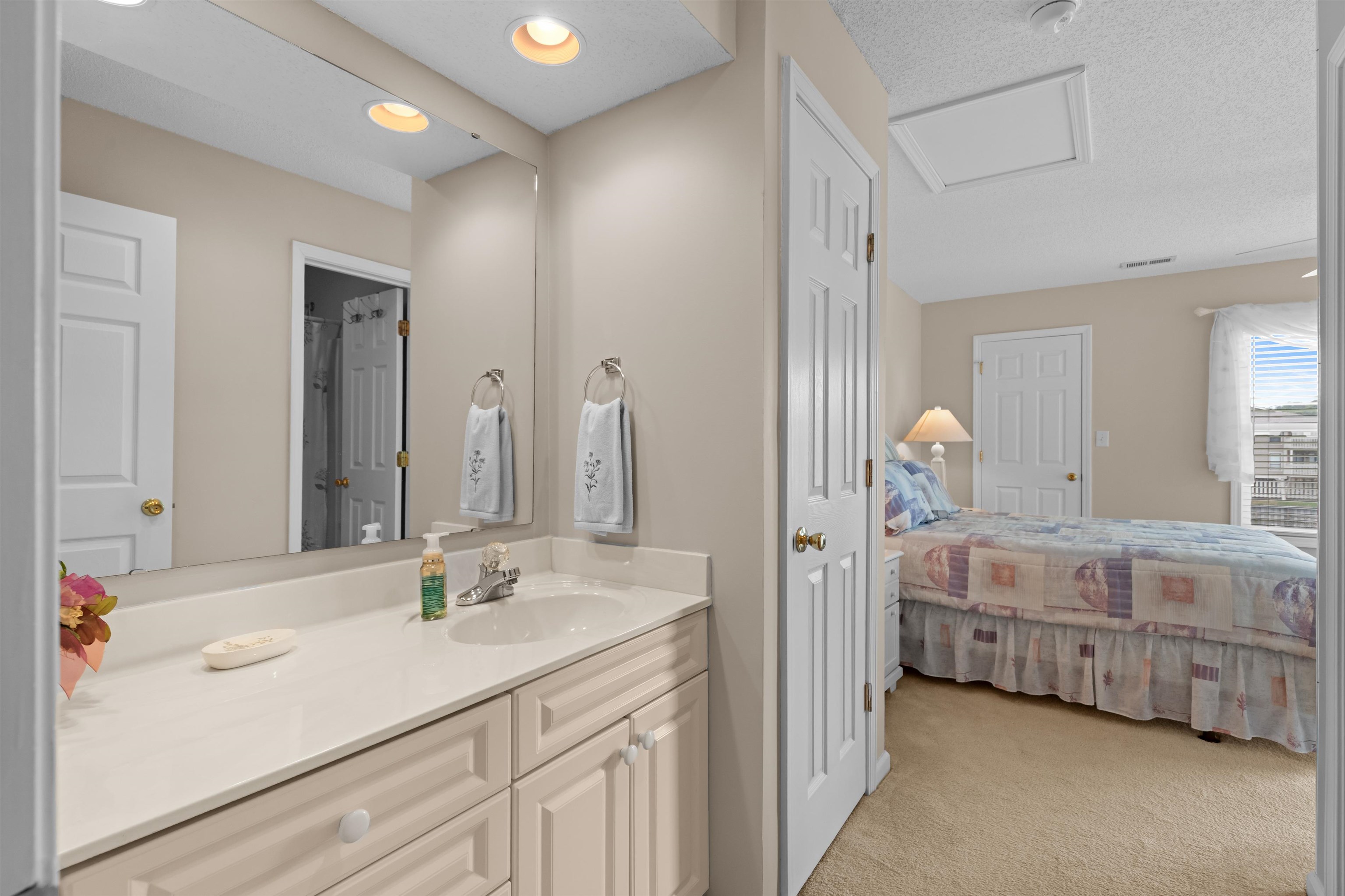 301 Shorehaven Dr. Property Photo 41